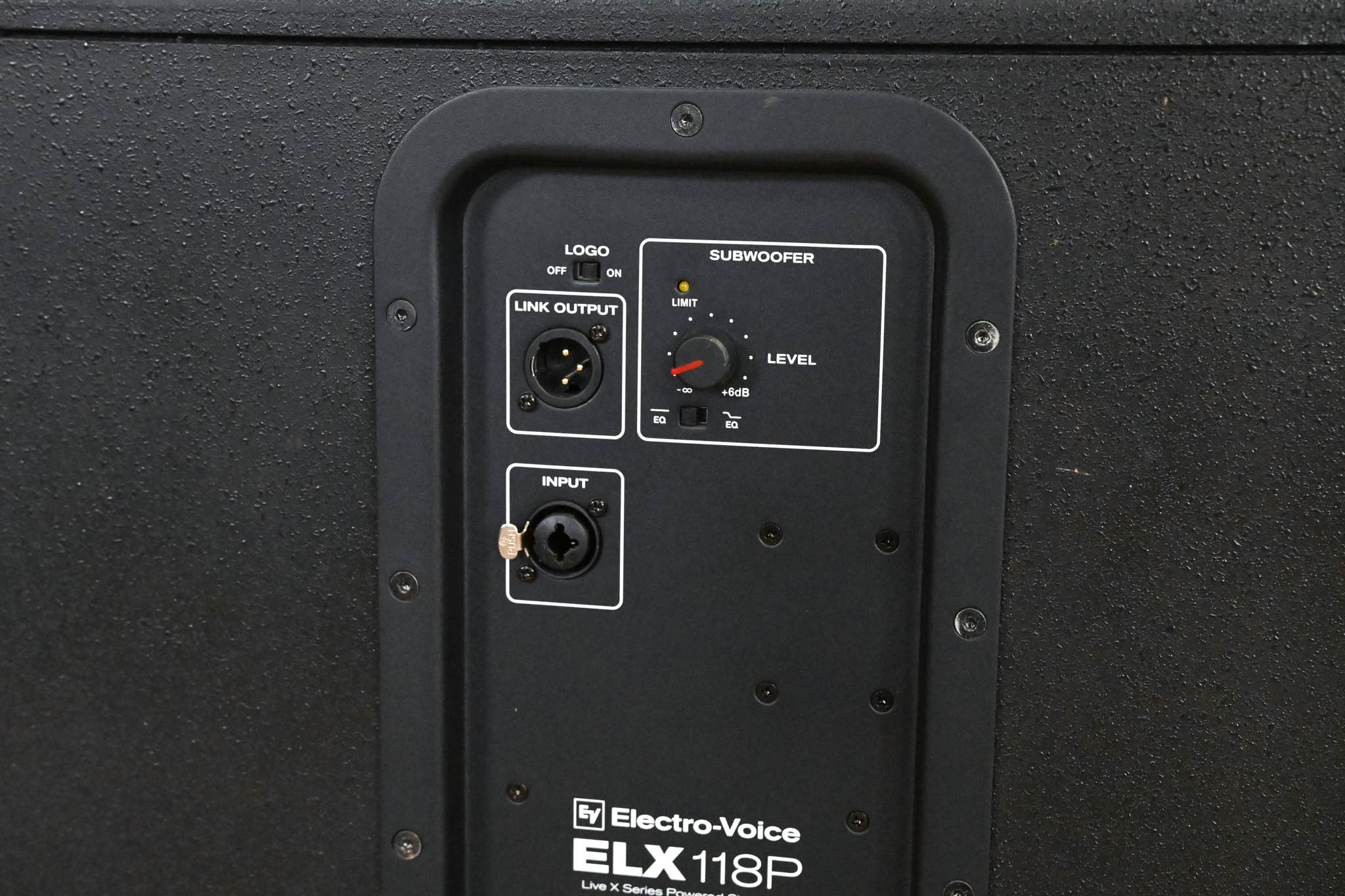 Electro-Voice (EV) ELX118P 700W 18" Powered Subwoofer