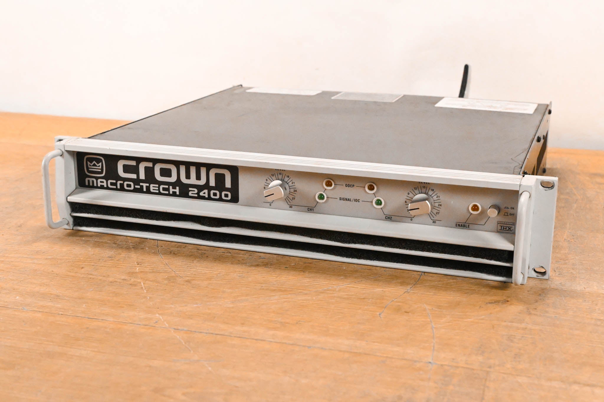 Crown Macro-Tech 2400 2-Channel Power Amplifier