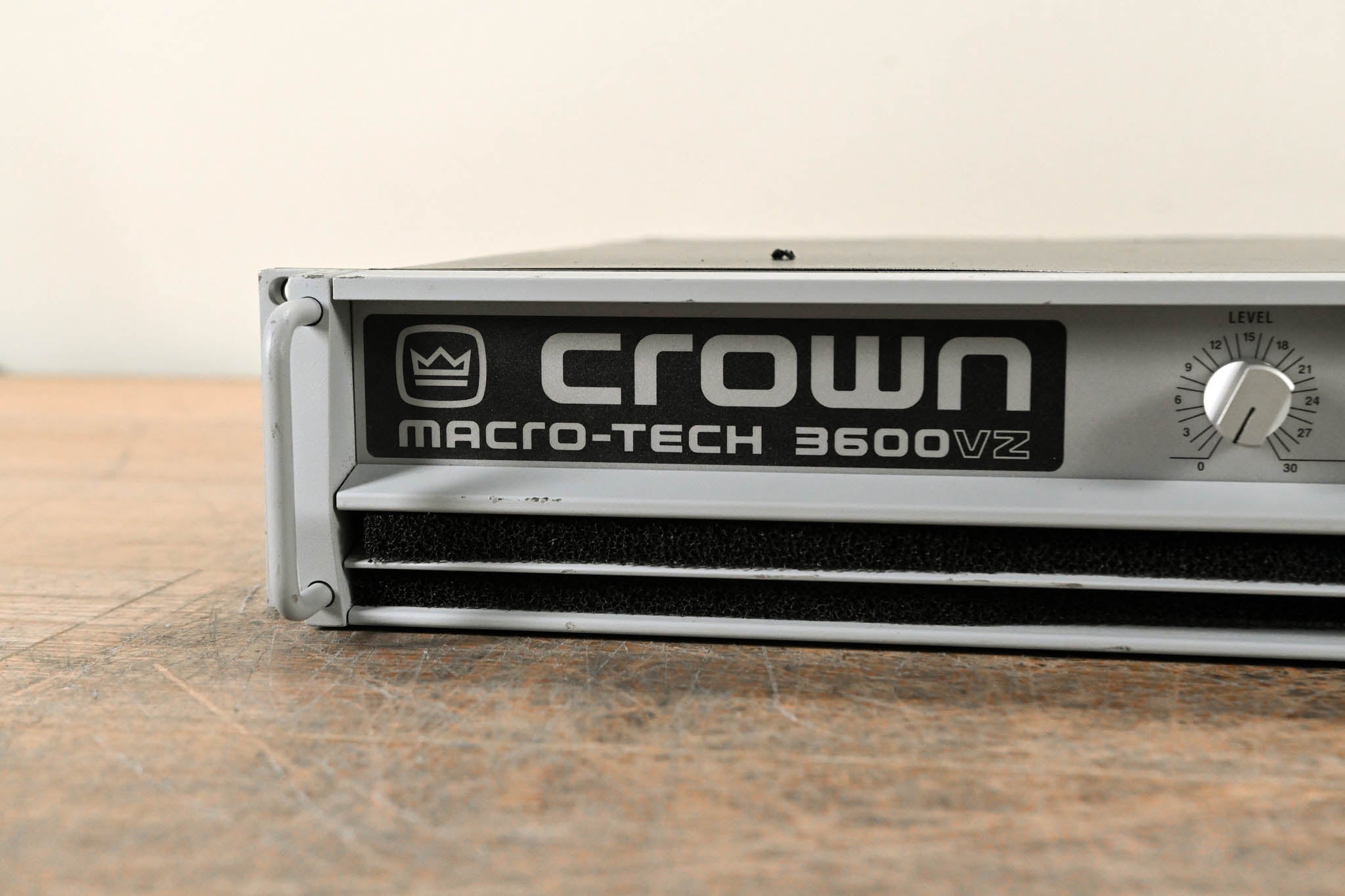 Crown Macro-Tech 3600VZ 2-Channel Power Amplifier