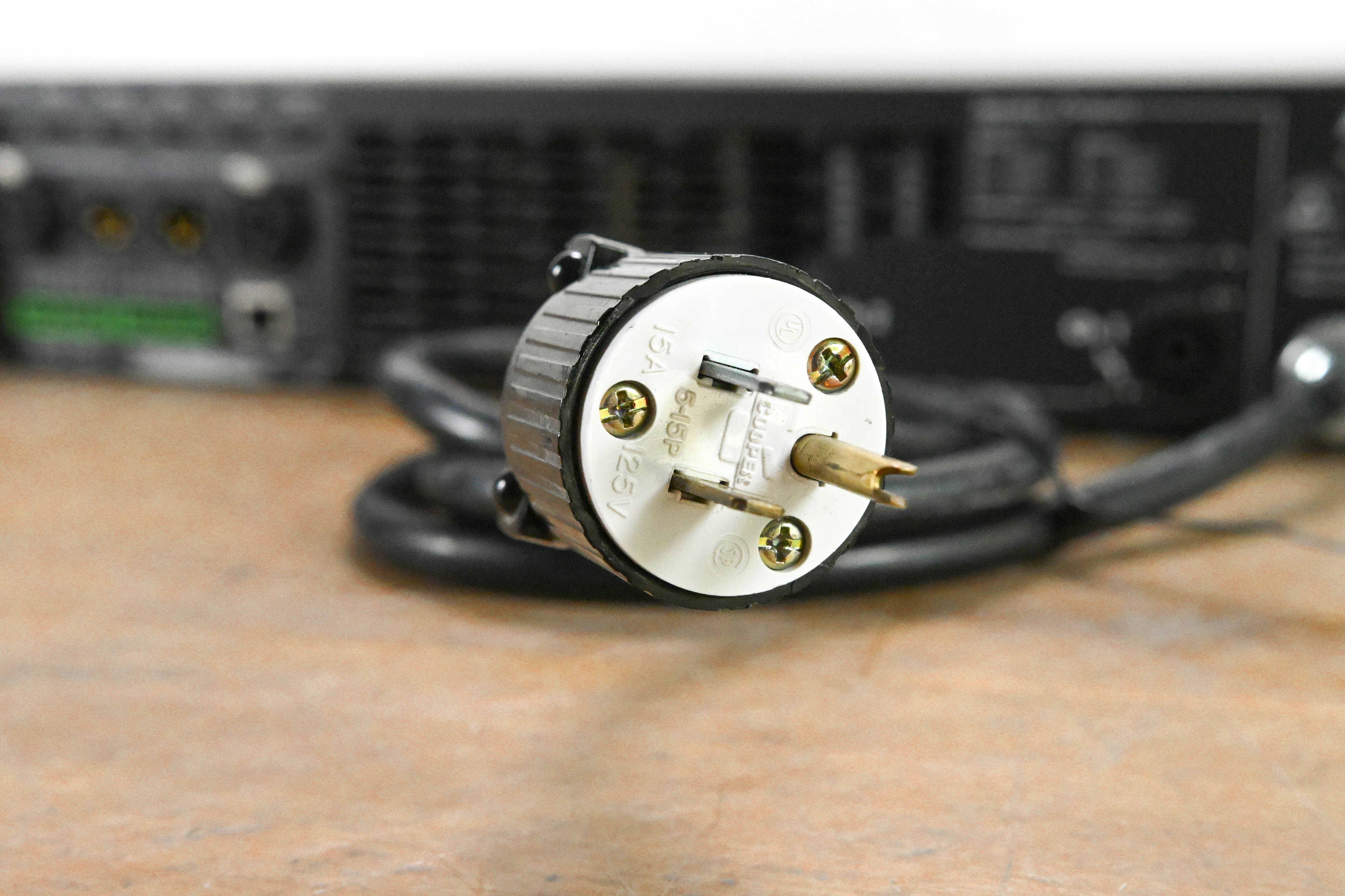Ashly PE-3800 2-Channel Protea-Enabled 1900W Power Amplifier