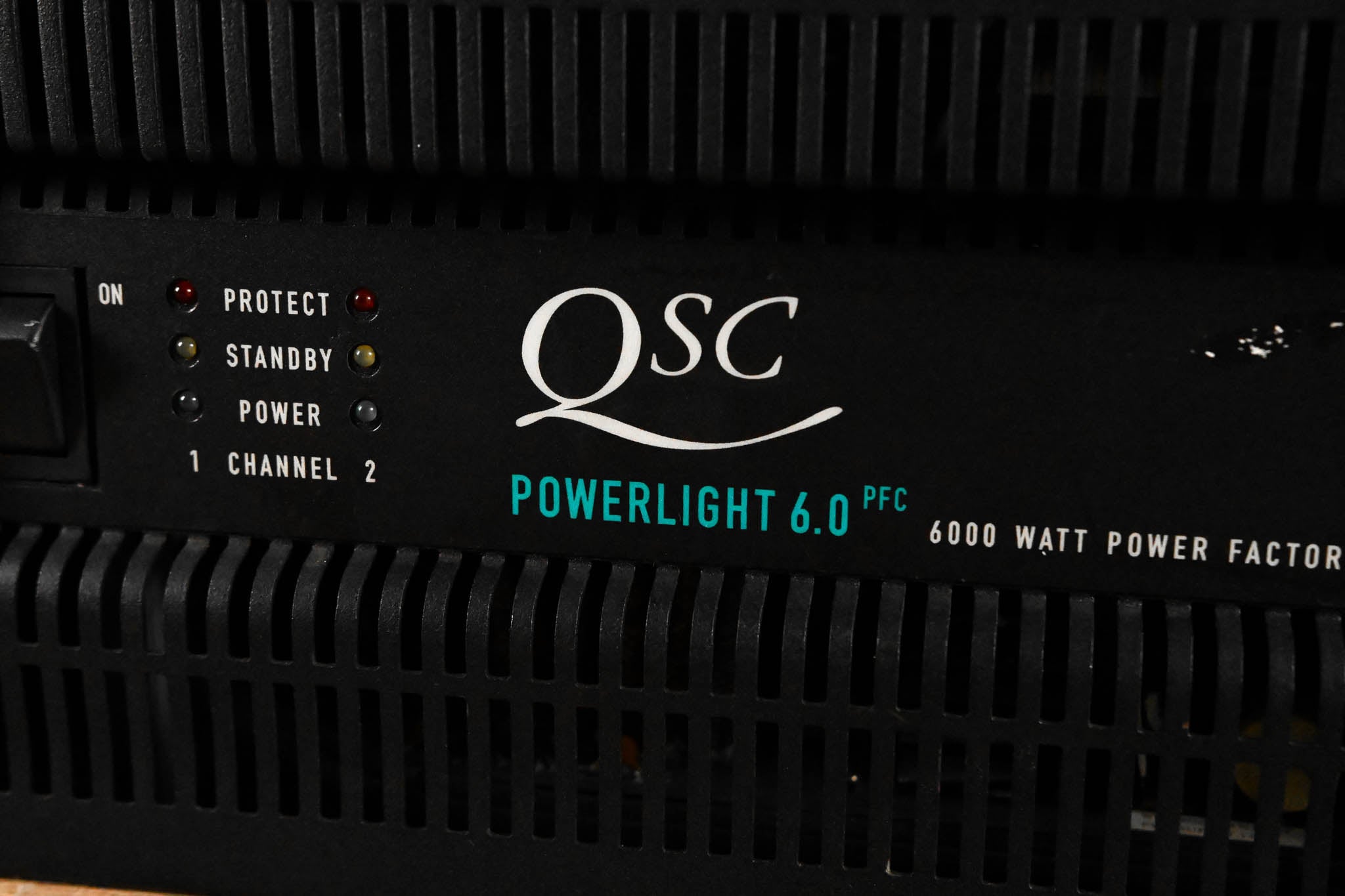 QSC PowerLight 6.0 2-Channel Power Amplifier