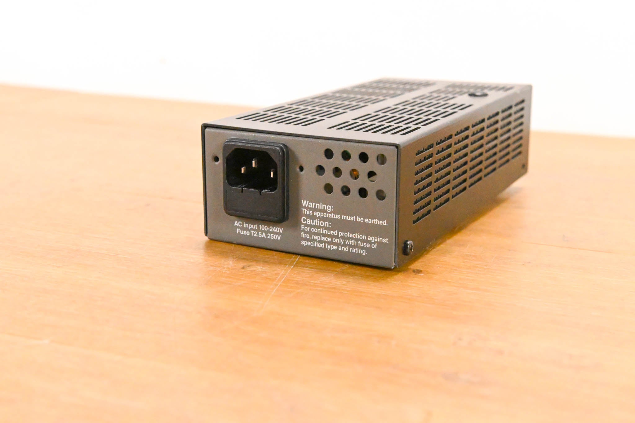 IDX System Technology IA-60a Single-Channel DC Power Supply