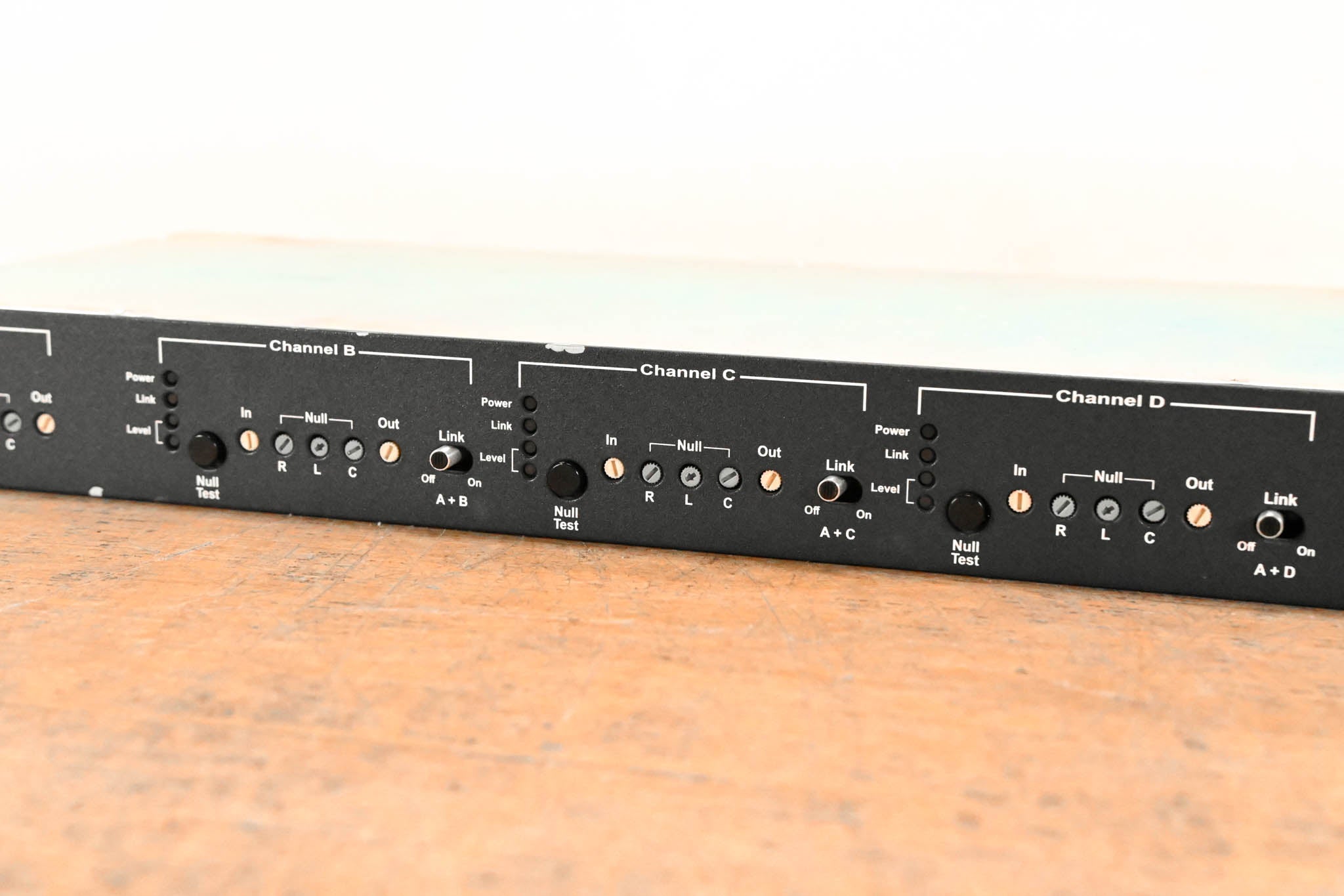 Clear-Com IF4W4 Encore 4-Channel 4-Wire to Partyline Interface