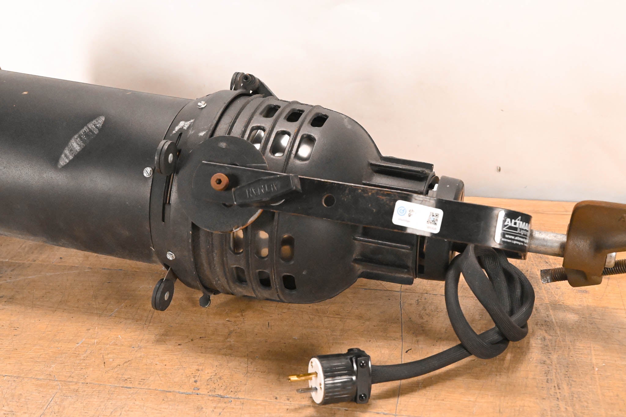 Altman 360Q 6" x 12" 750W Ellipsoidal Light