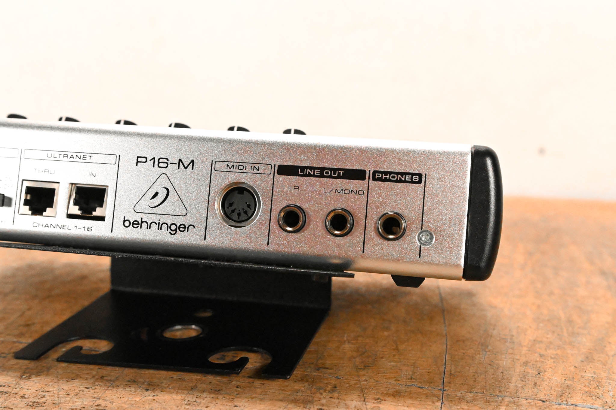 Behringer Powerplay P16-M 16-Channel Digital Personal Mixer