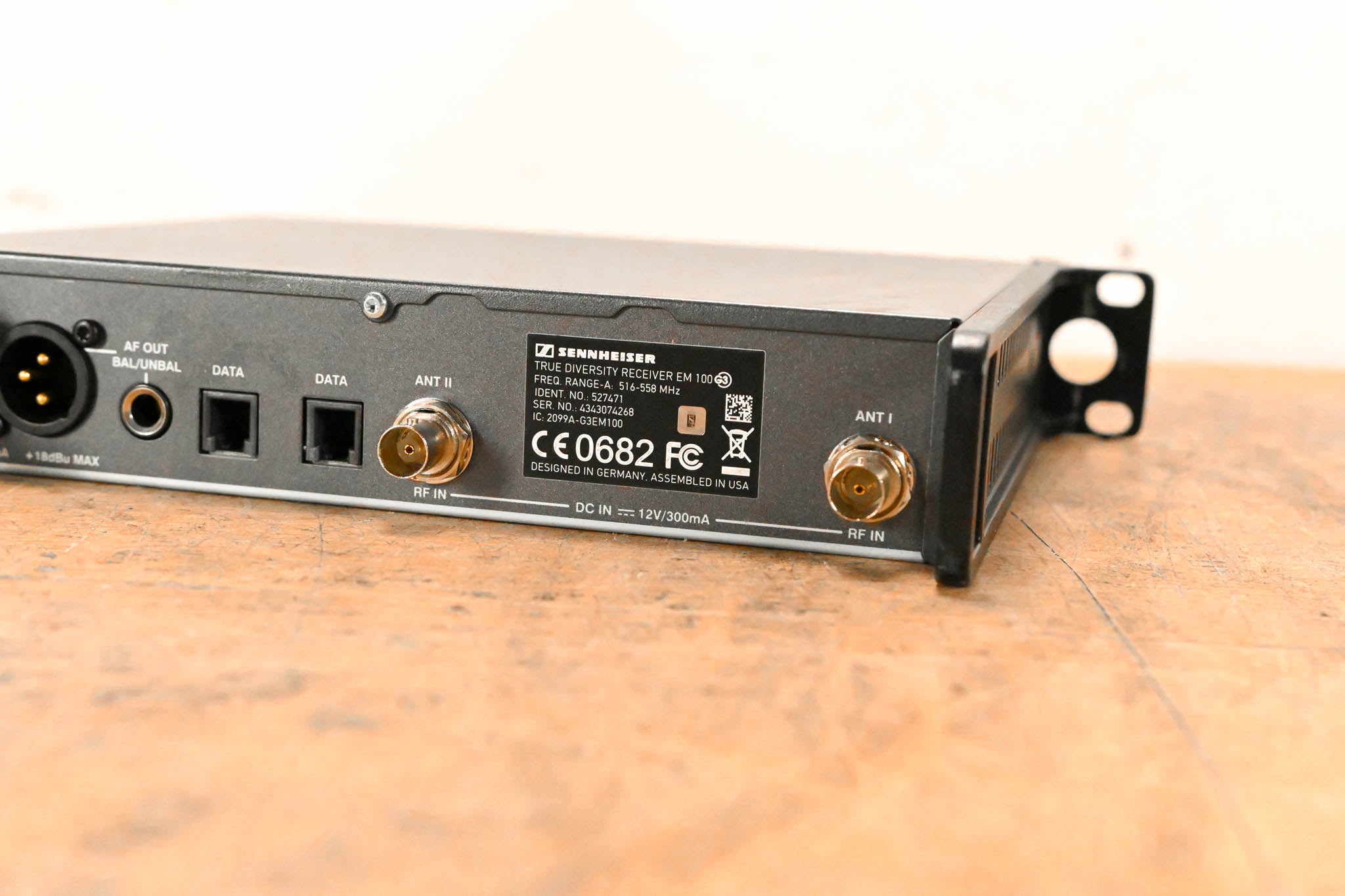 Sennheiser EM 100 G3 Wireless Receiver - A Range: 516-558 MHz