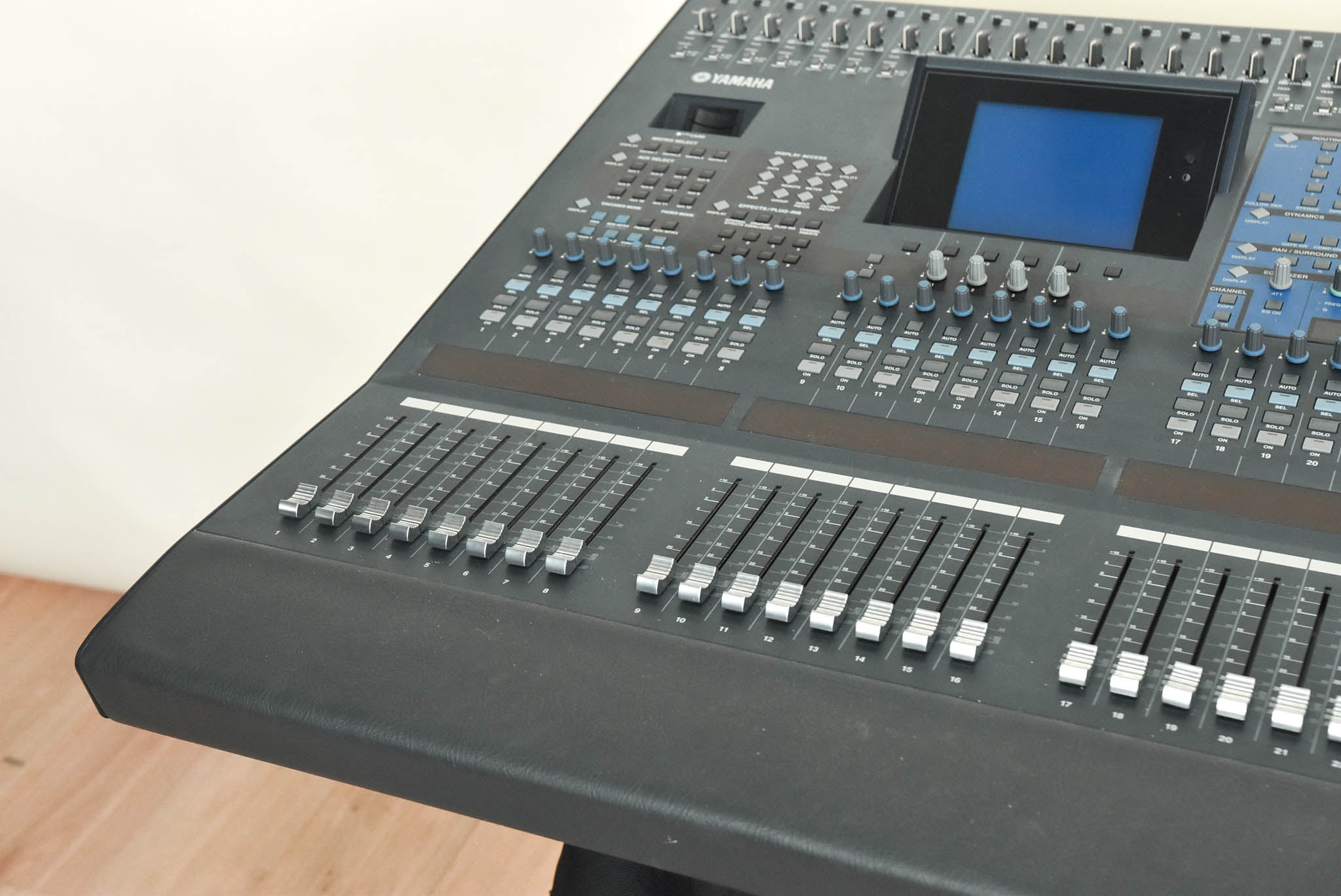 Yamaha DM2000 Digital Audio Mixing Console