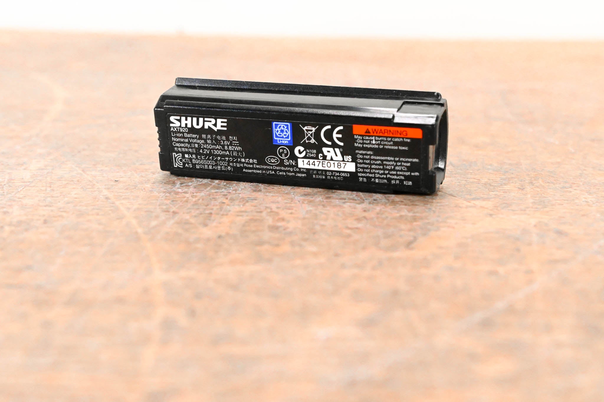 Shure AXT920 Axient Handheld Rechargeable Battery