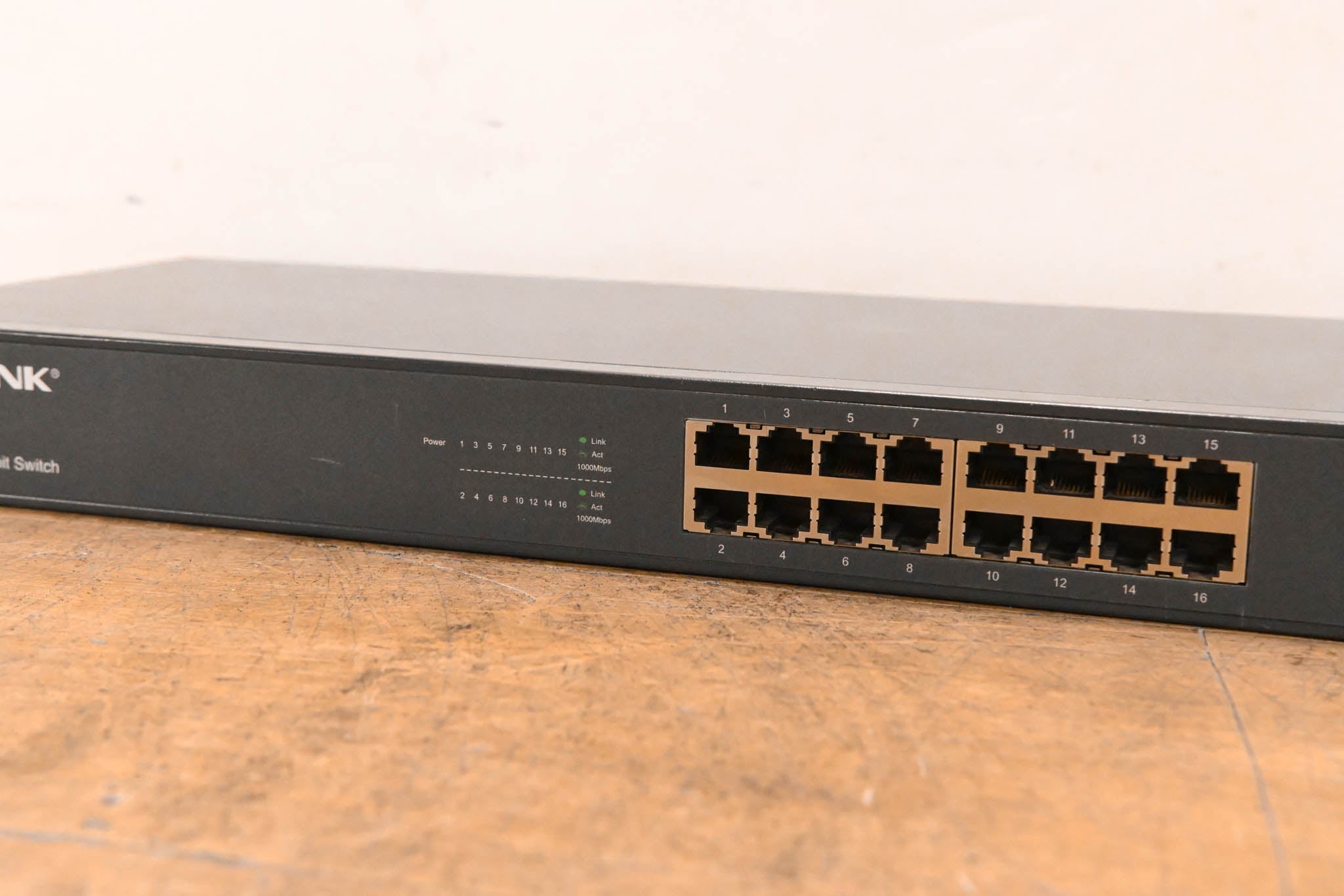 TP-Link TL-SG1016 16-Port Gigabit Switch