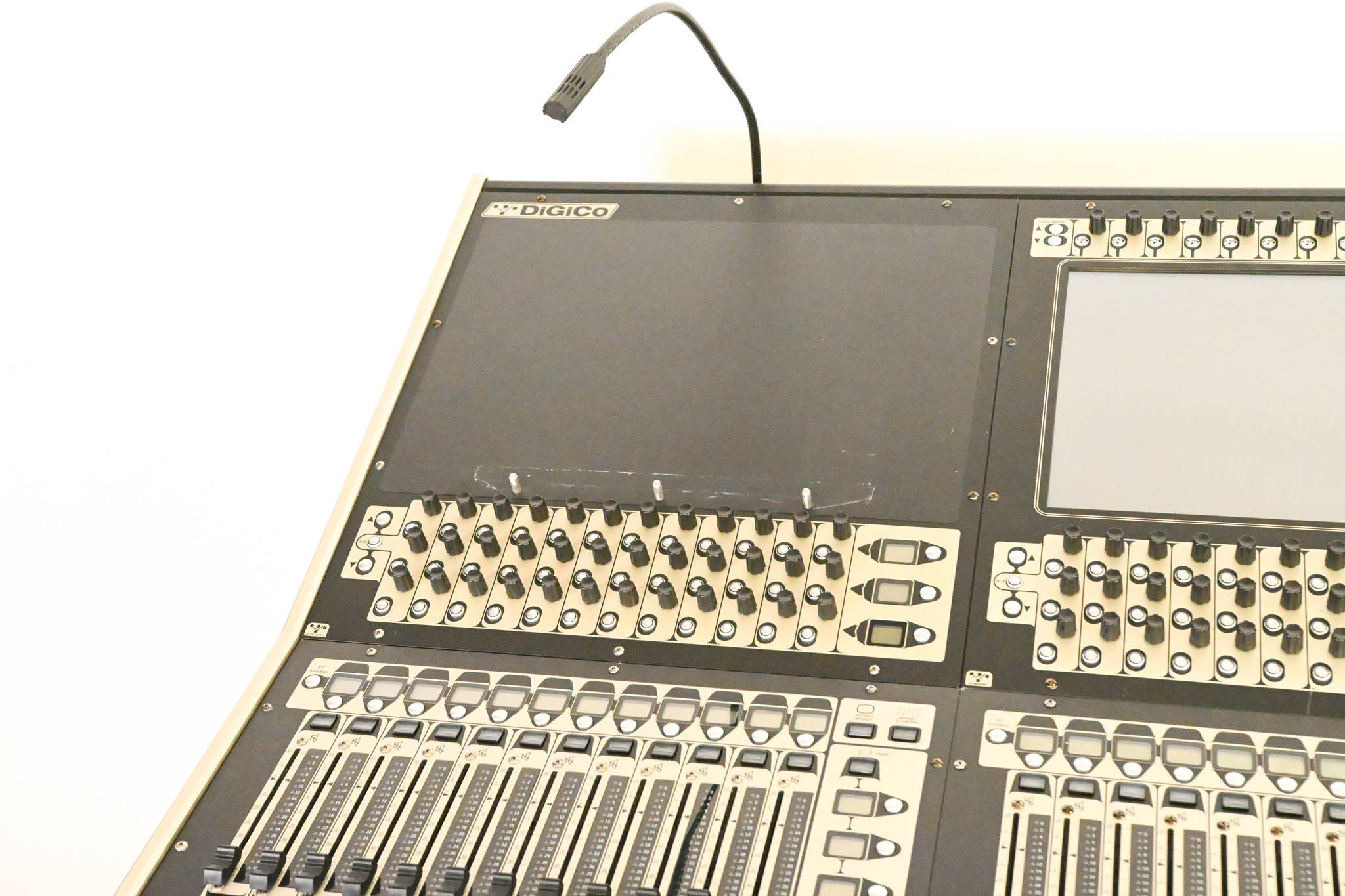 DiGiCo SD8 120-Channel Digital Mixing Console w/ Waves Card + ST Optical