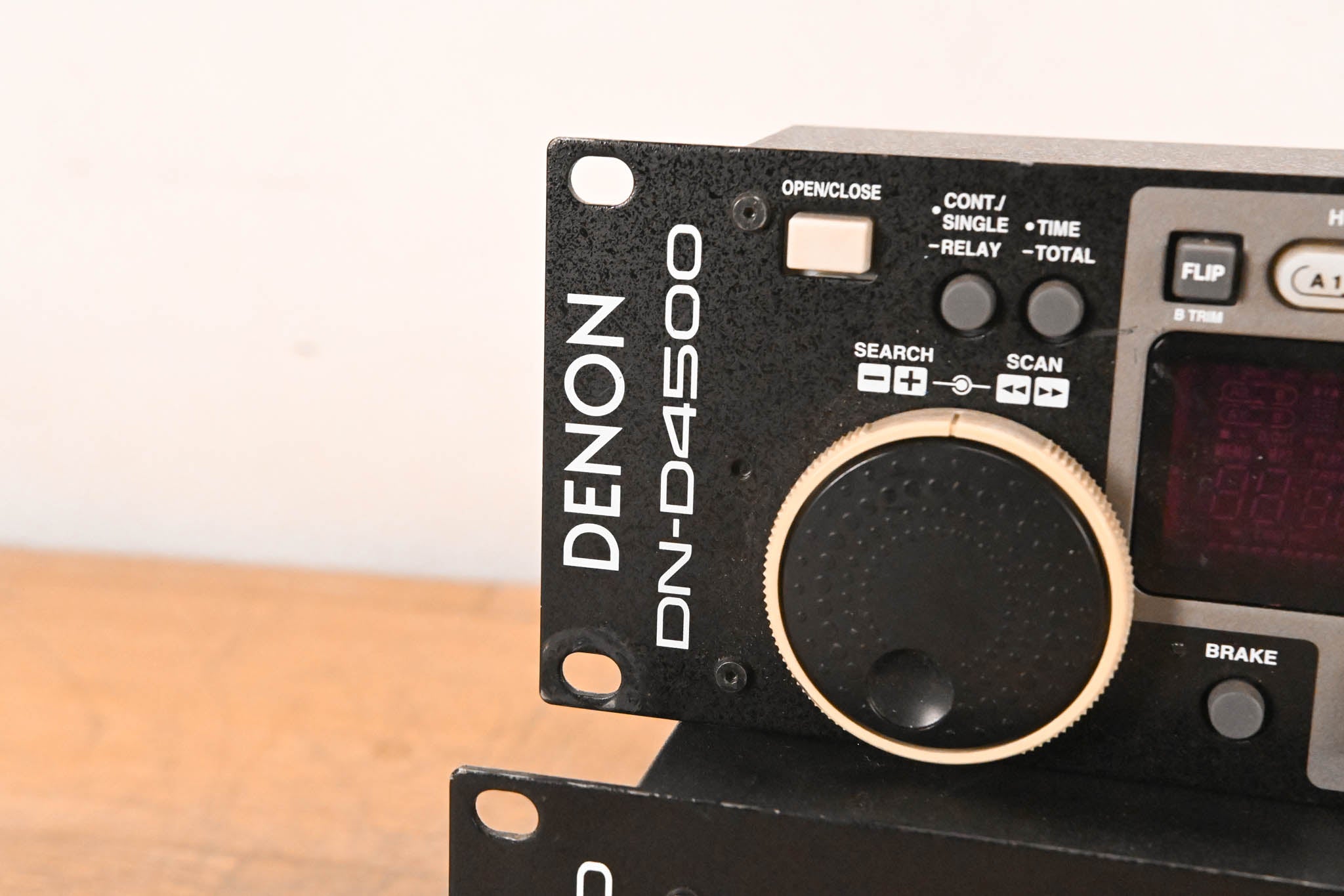 Denon DN-D4500 Rackmount Dual CD/MP3 Player with Remote Control