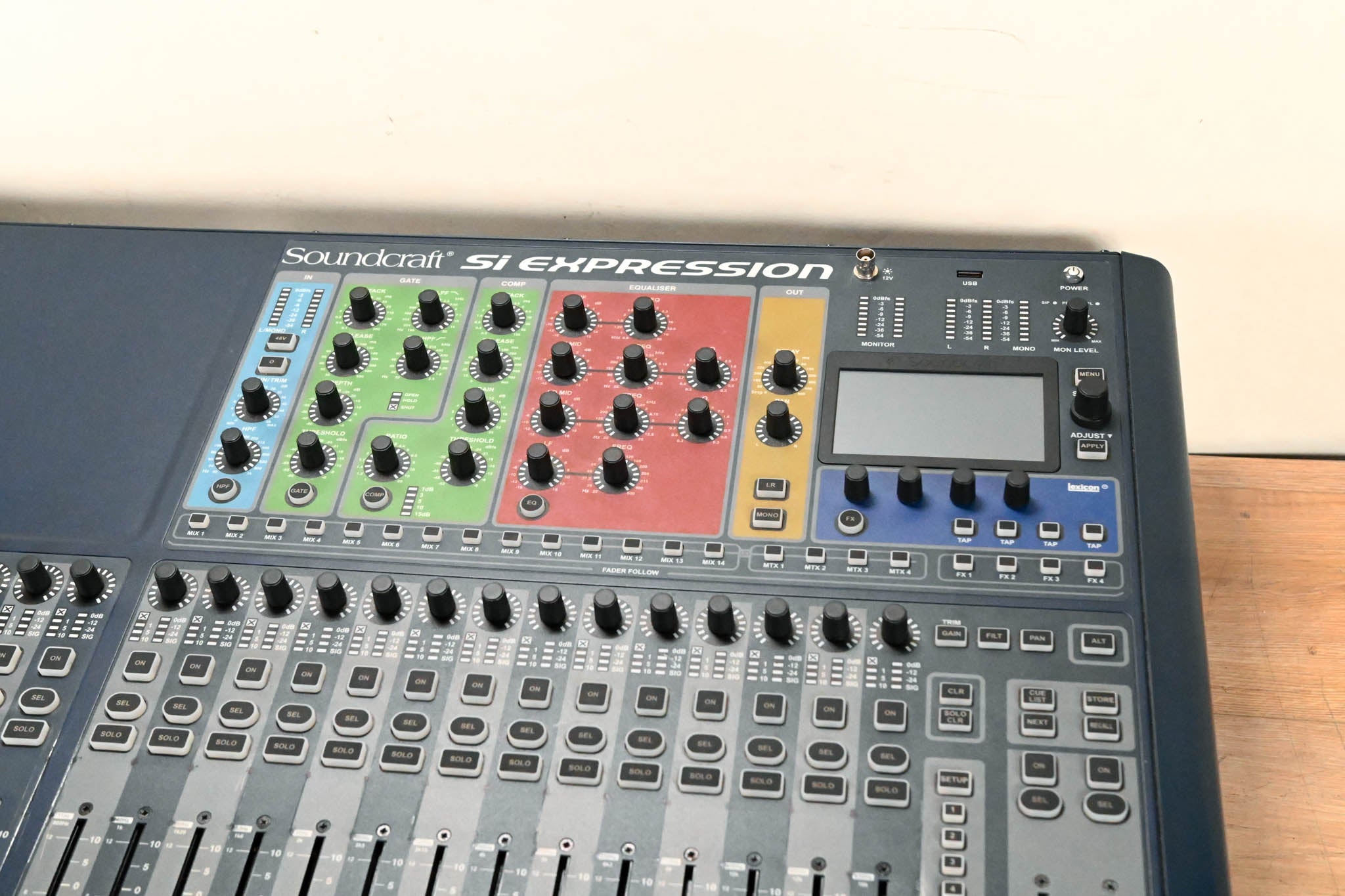 Soundcraft Si Expression 3 32-Channel Digital Mixer with CAT5 MADI Card