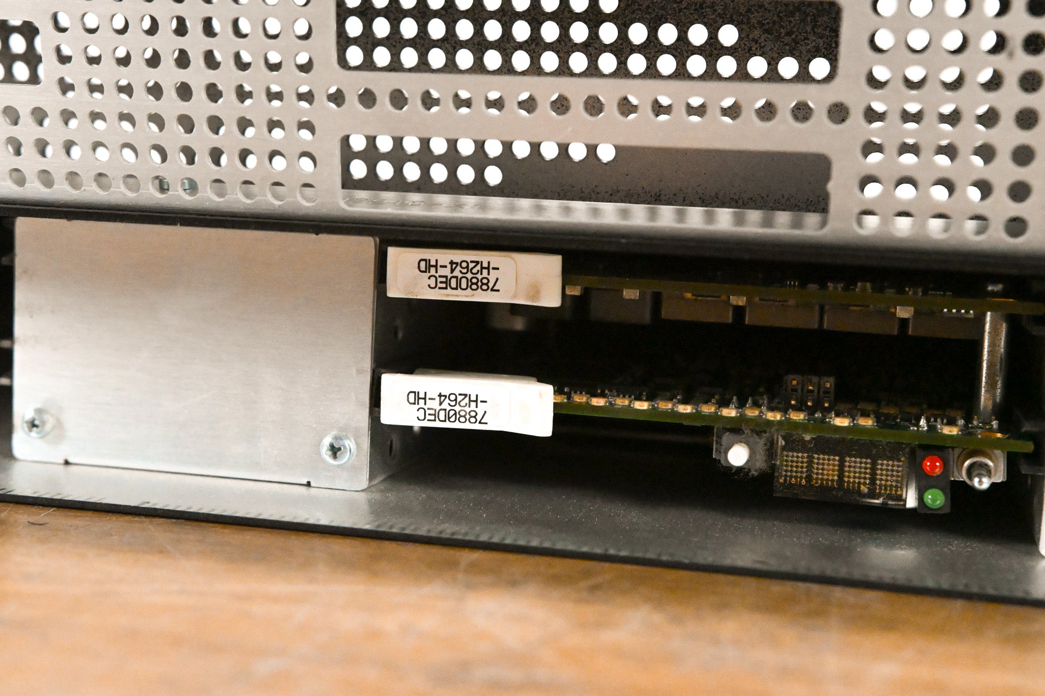 Evertz 7801FR 1RU Rack-Mountable Multiframe with Cards