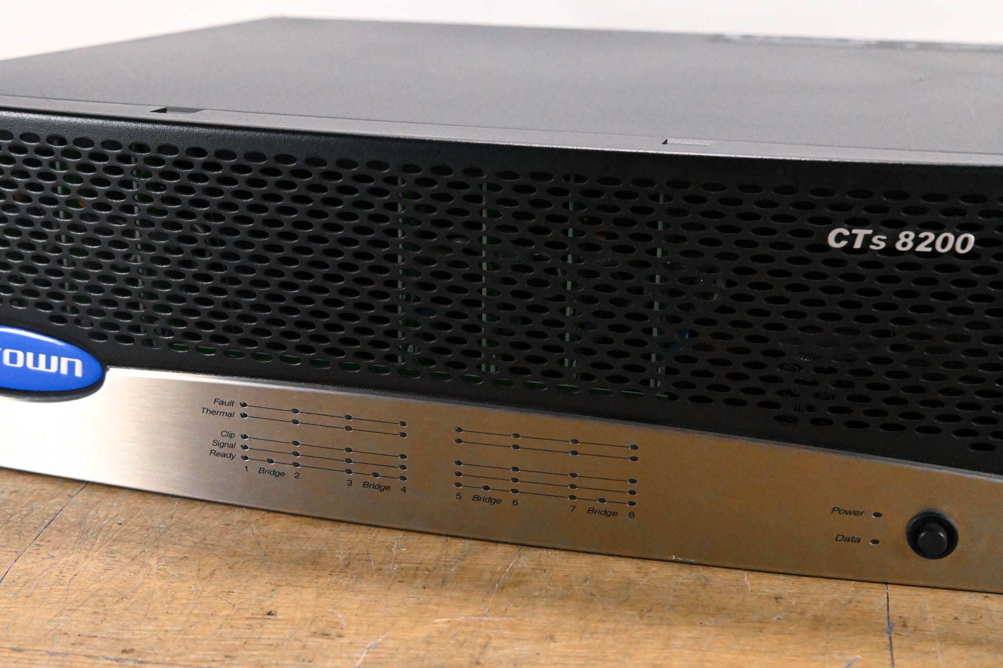 Crown CTs 8200 200W 8-Channel Power Amplifier