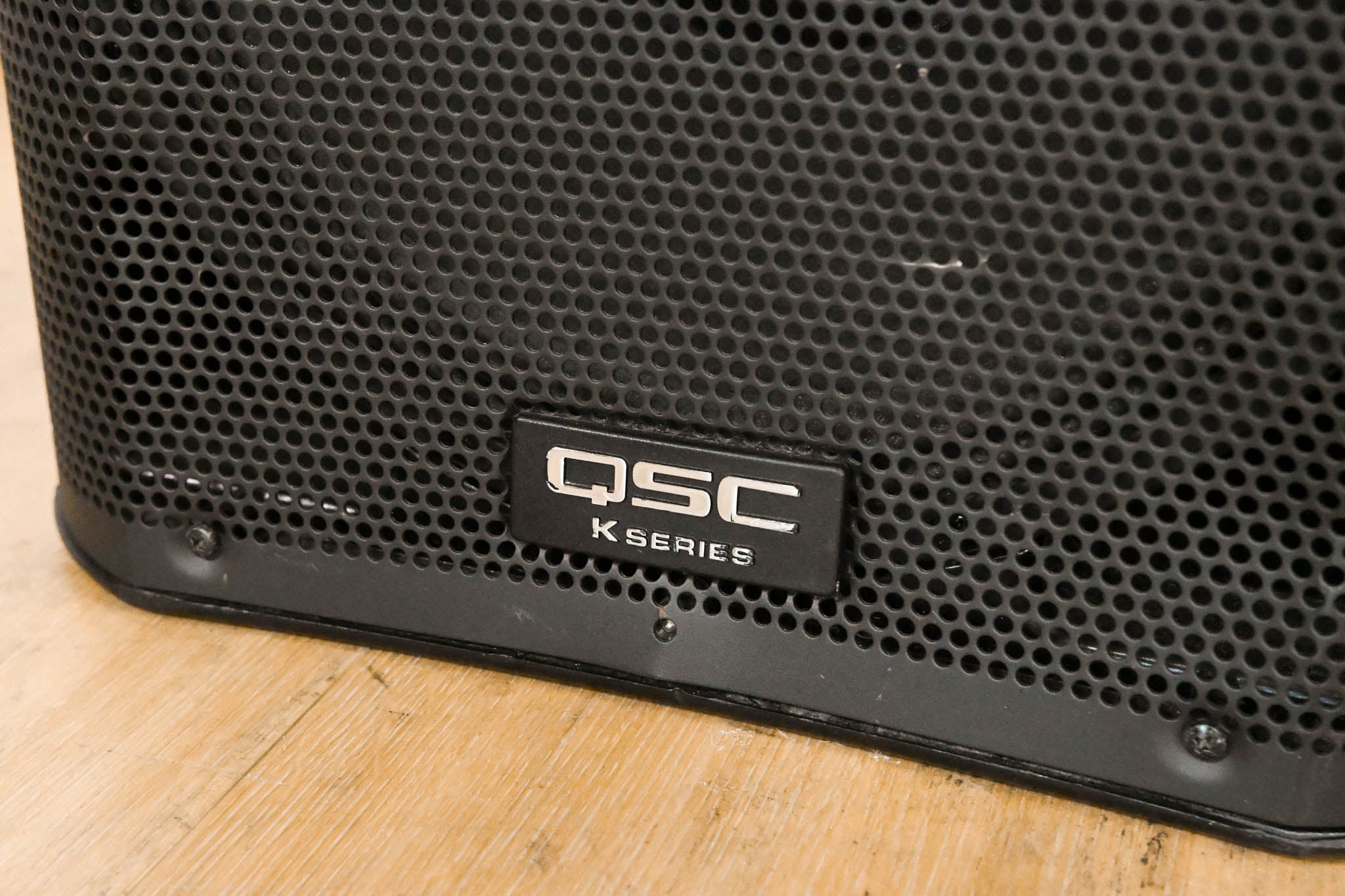QSC K12 2-Way 1000W Powered Lightweight Loudspeaker (PAIR)