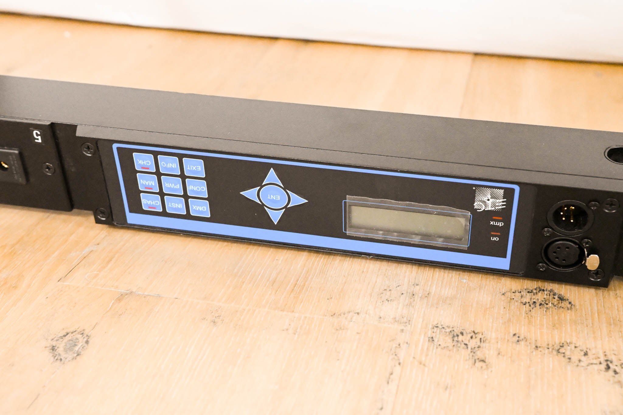 ETC SB6-10M 6 x 10A (1200W) SmartBar with Stage Pin Connectors