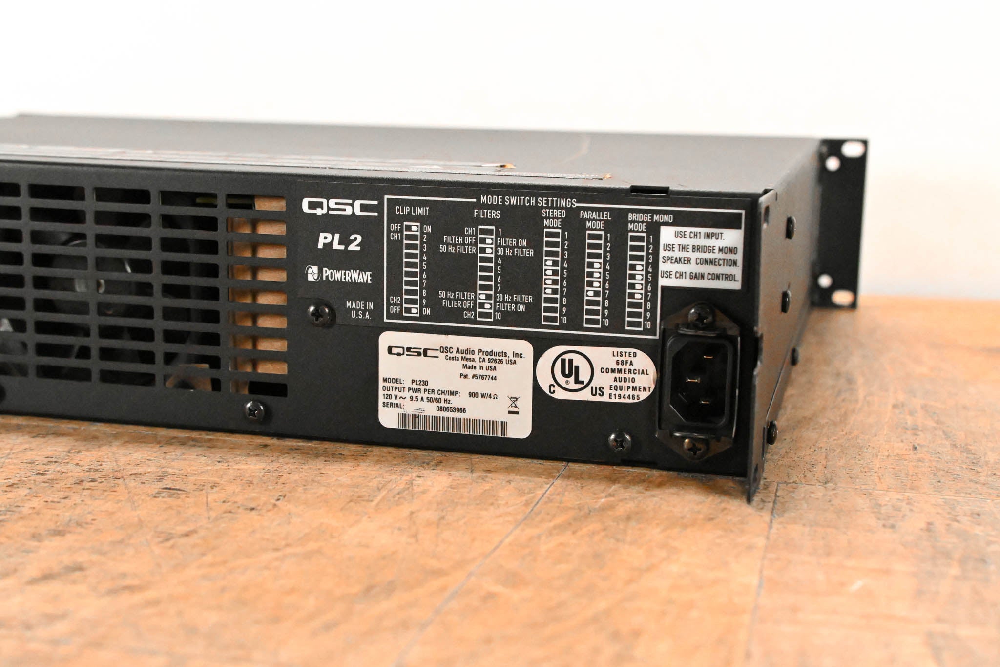 QSC PL230 PowerLight 2 Series 2-Channel 1500W Power Amplifier