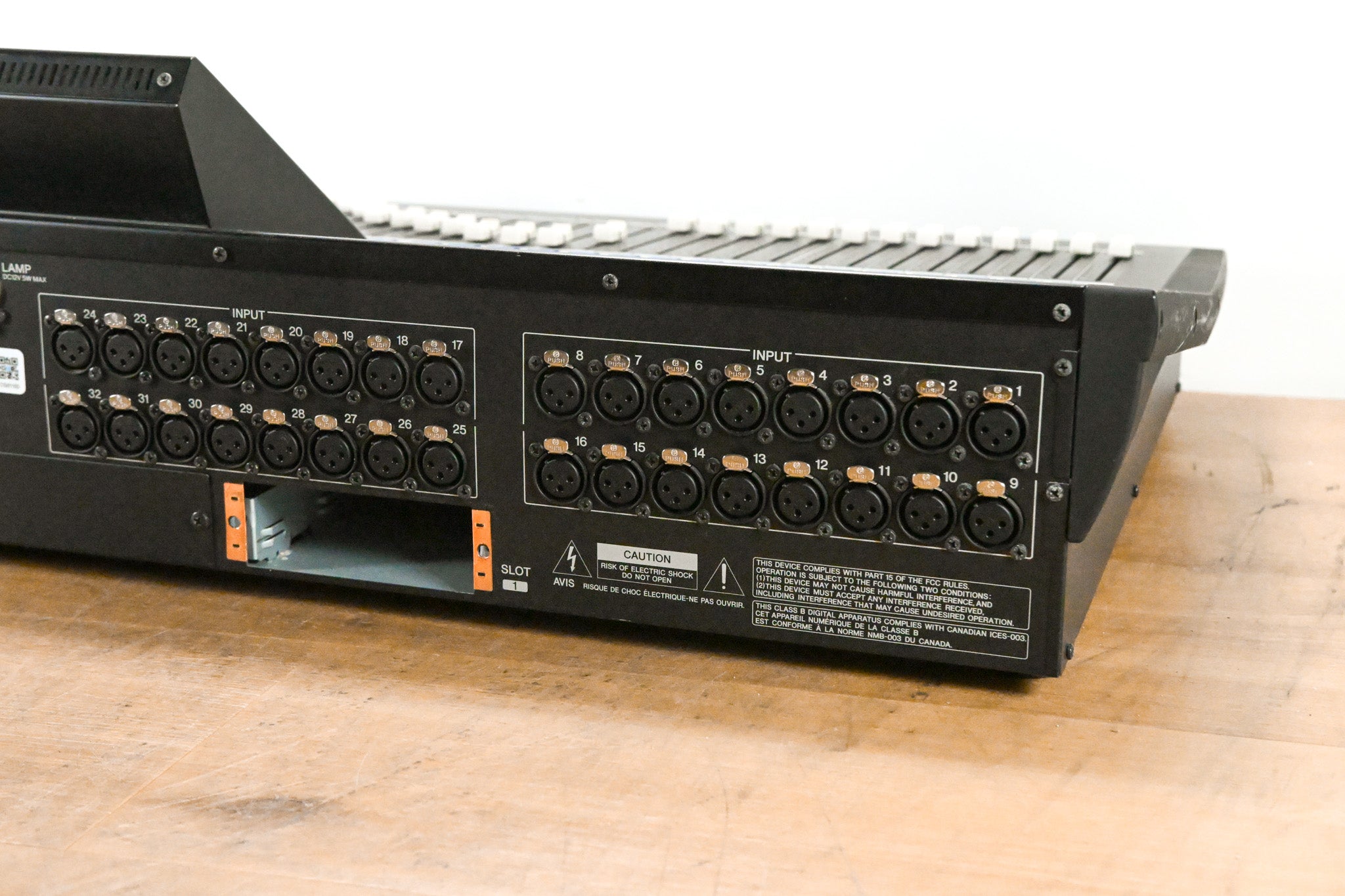 Yamaha LS9-32 32-Input Digital Mixing Console