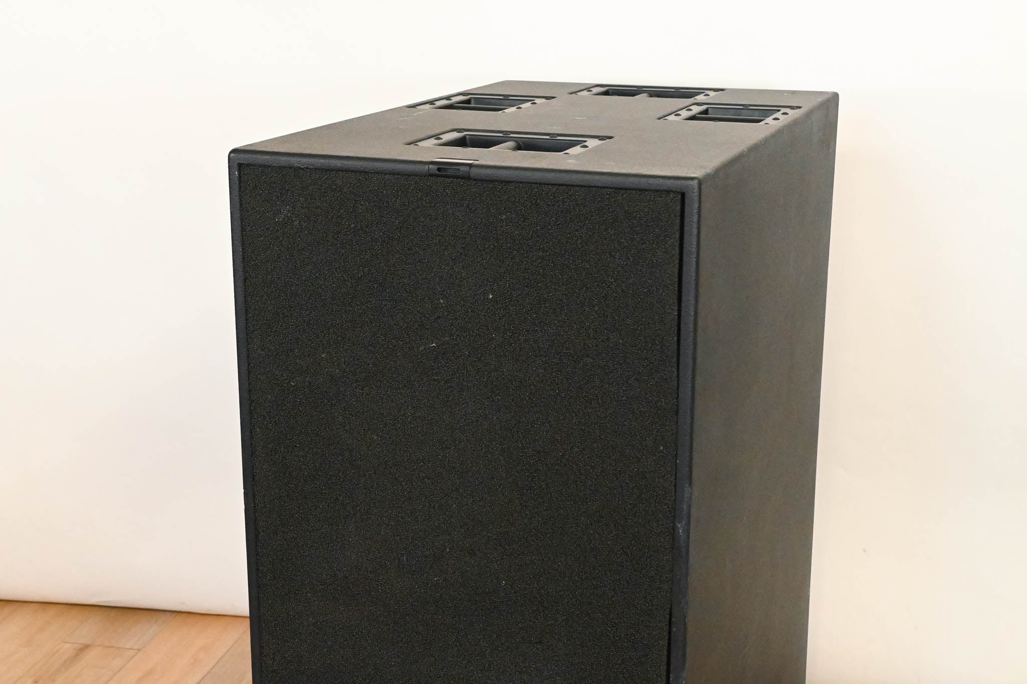 d&b audiotechnik B2-SUB 2 x 18" Passive Subwoofer
