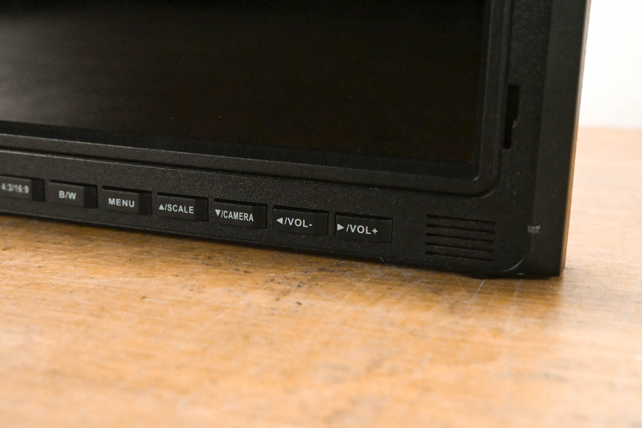 VariZoom VZ-M7 7" HDMI LCD Monitor (NO POWER SUPPLY)