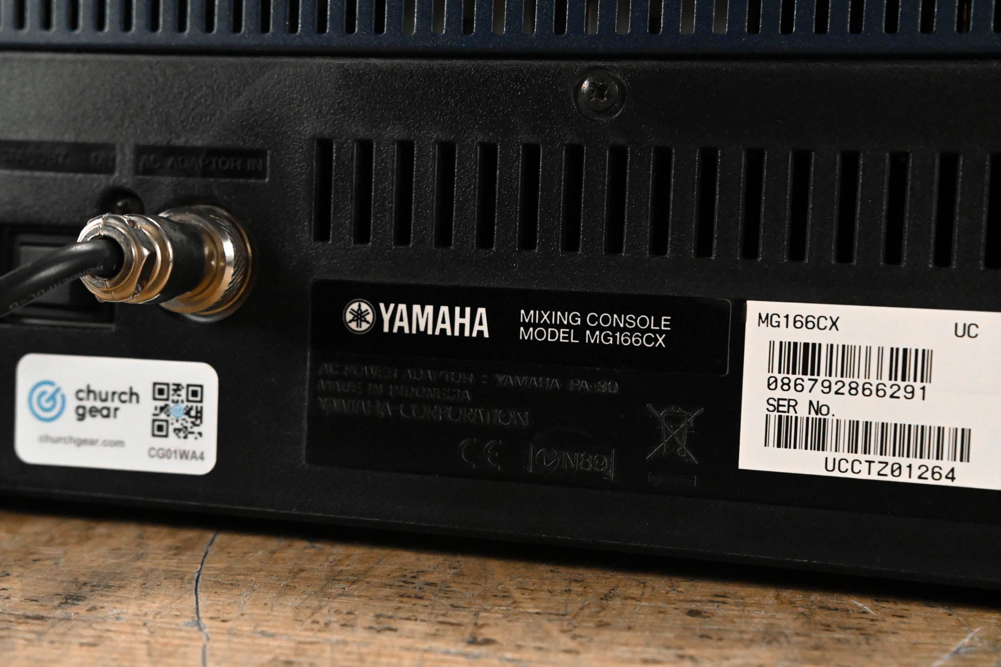 Yamaha MG166CX 16-Channel, 6-Bus Analog Mixer