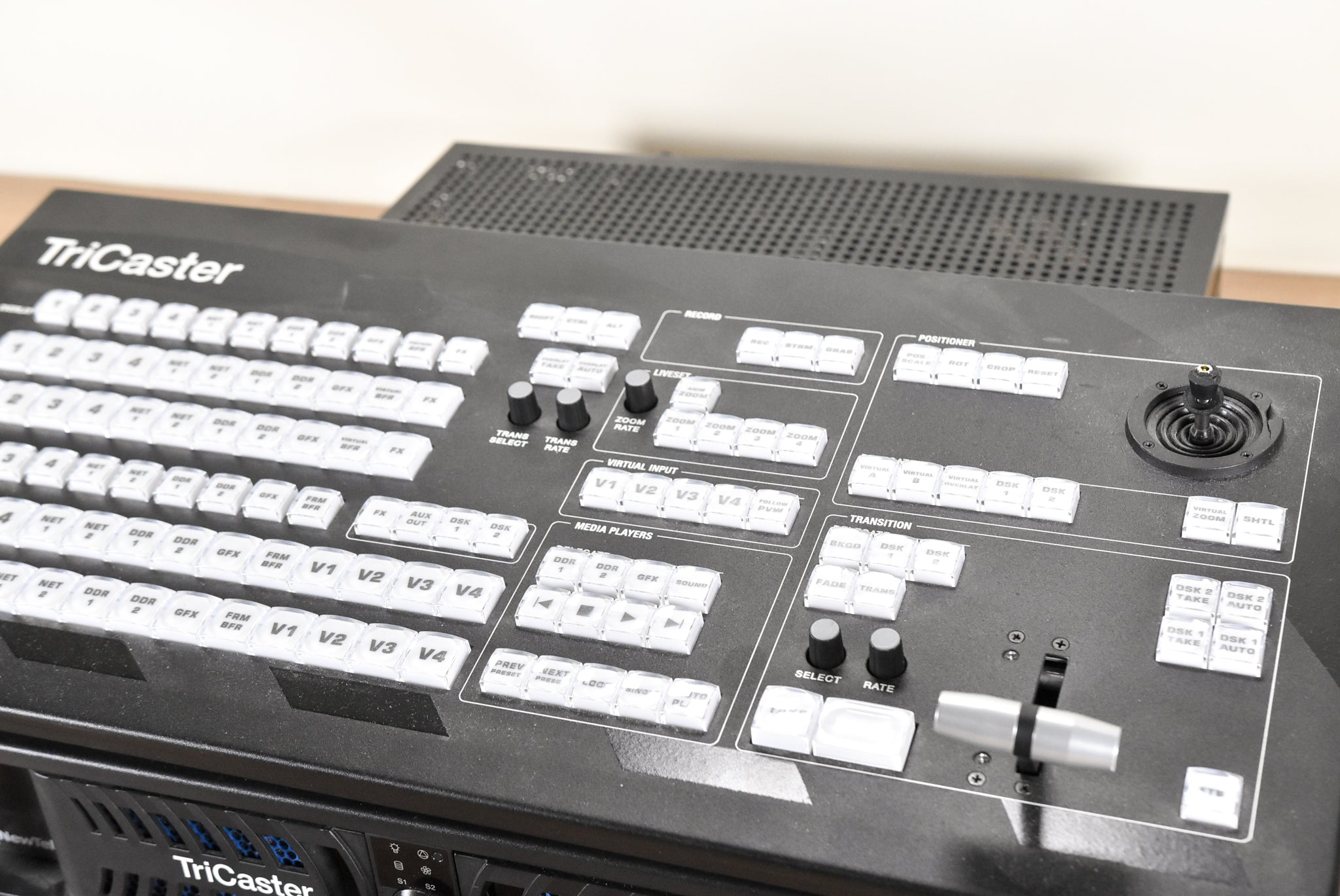 NewTek TriCaster 455 Video Switcher w/ TCXD455 CS CG00S50