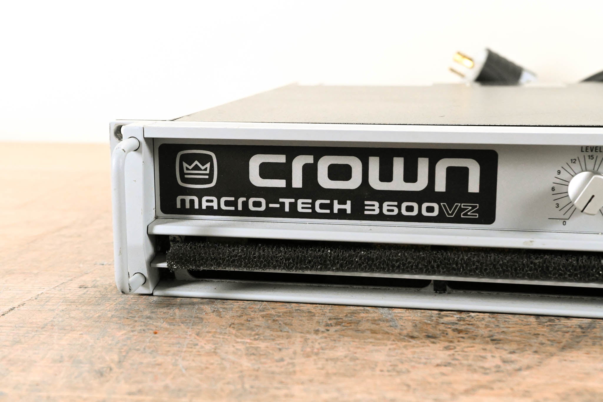 Crown Macro-Tech 3600VZ 2-Channel Power Amplifier