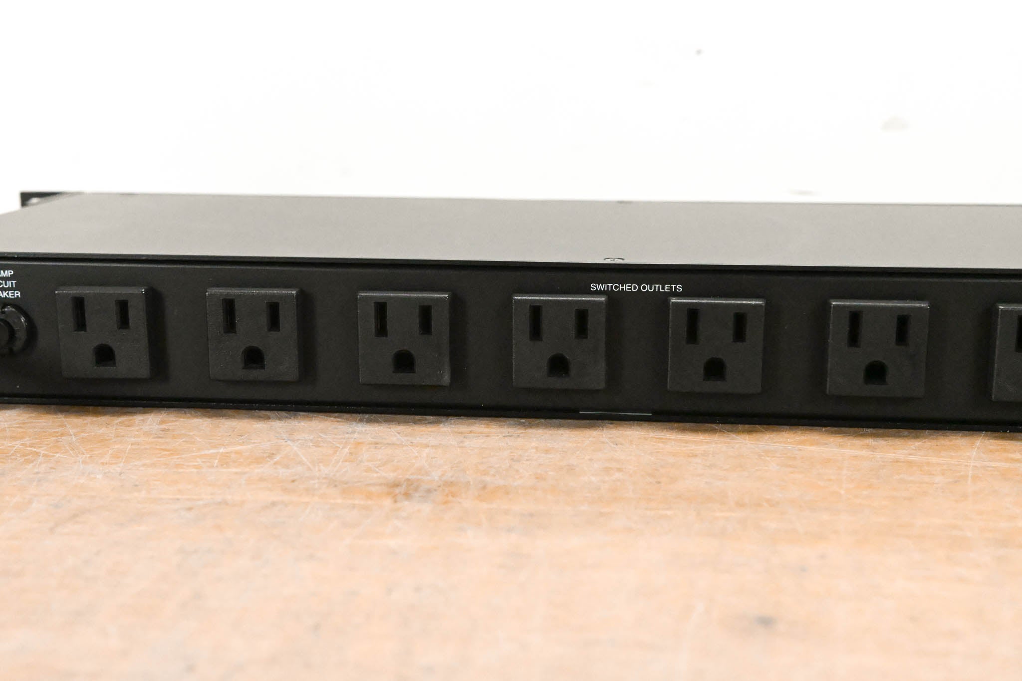 Panamax ML-4200 MAX LIGHT 4200 RacMax Rack Light with Surge Protector