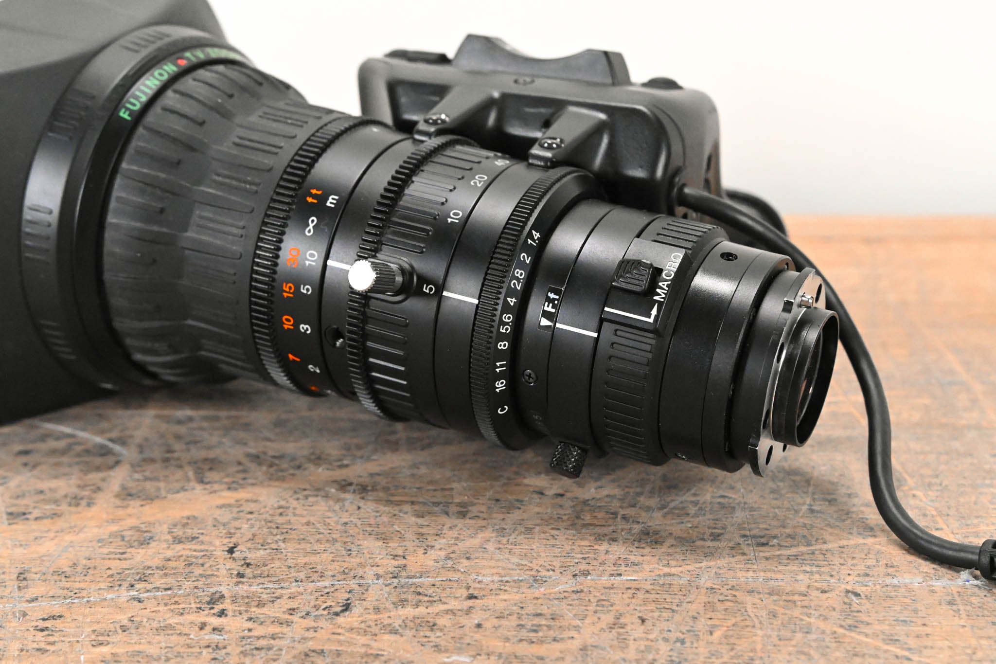 Fujinon Th17x5BRMU Broadcast Zoom Lens - 1:1.4/5-85mm