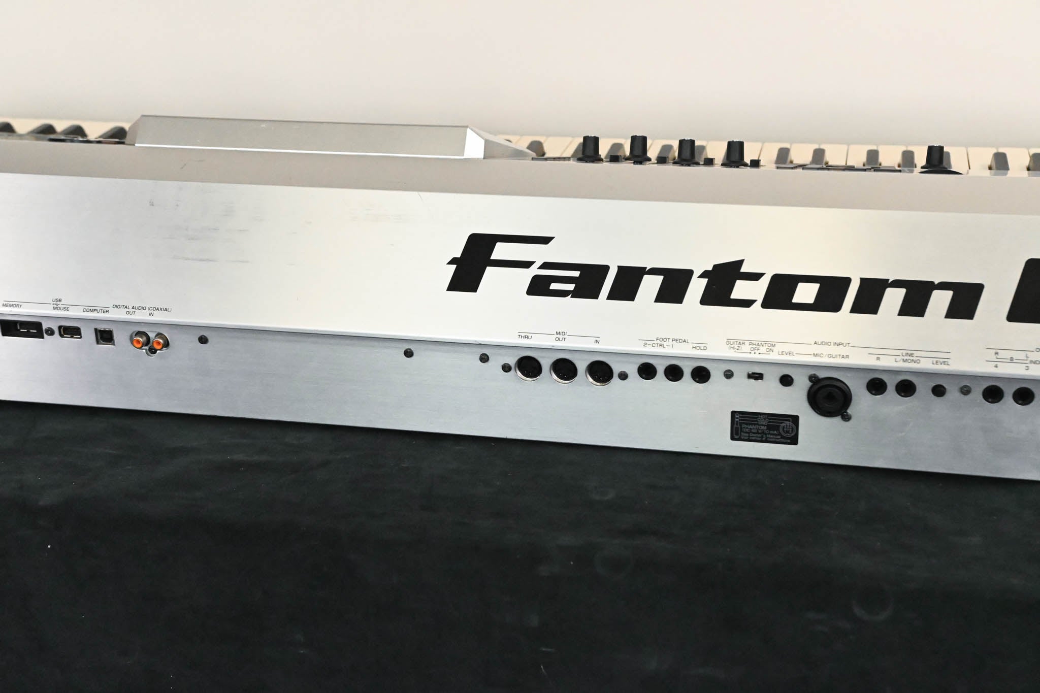 Roland Fantom G8 88-Key Keyboard Workstation
