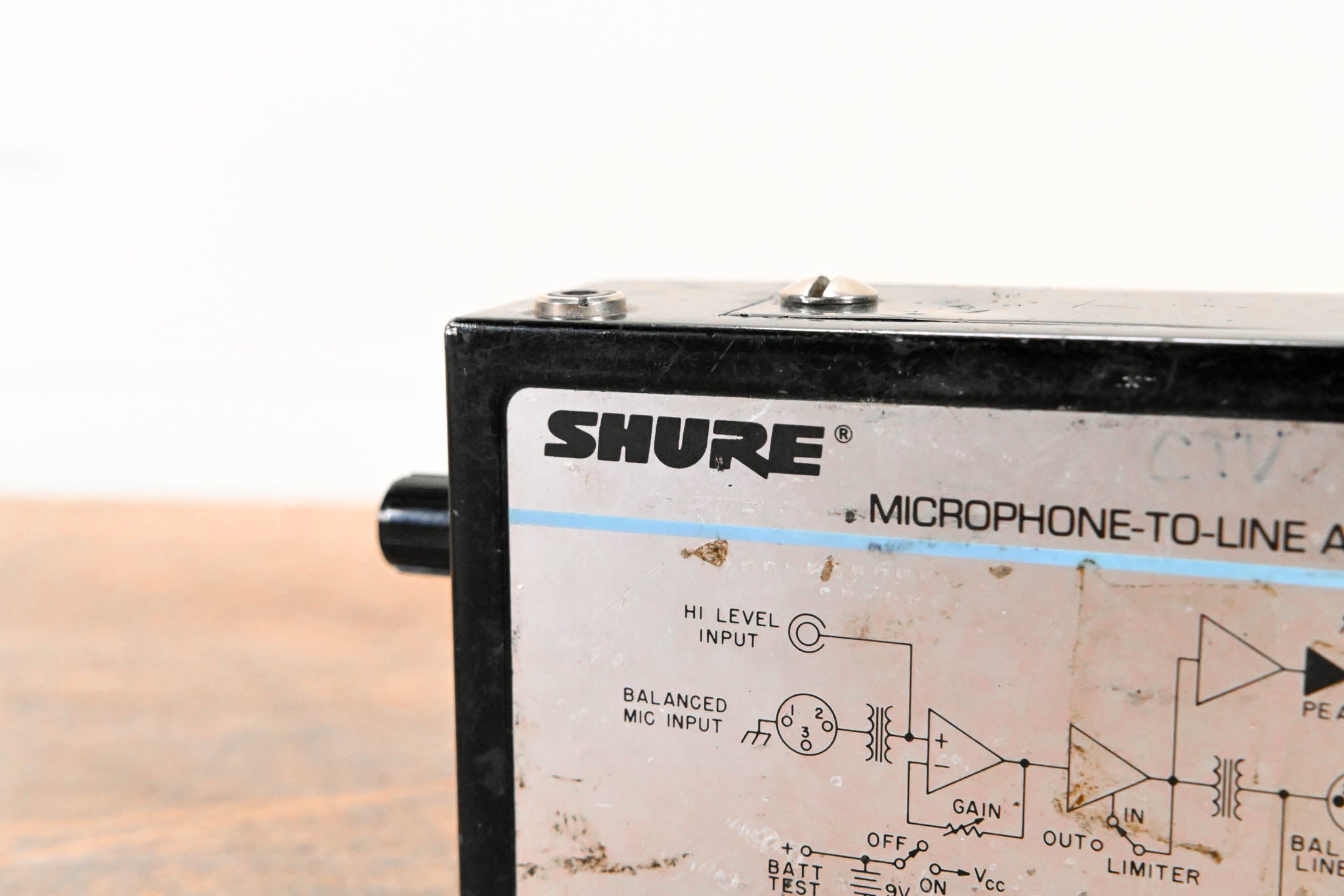 Shure FP11 Microphone-to-Line Amplifier