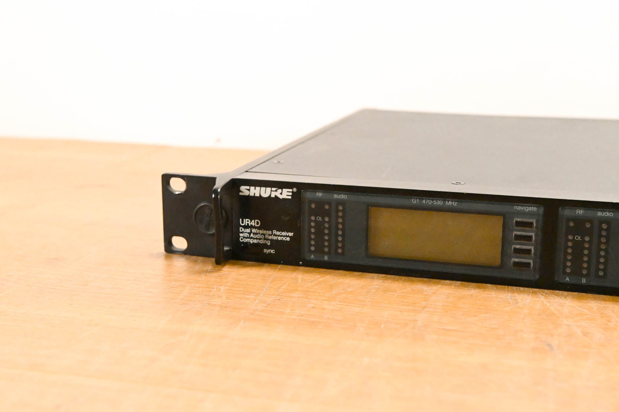 Shure UR4D Dual Wireless Receiver - G1 Band - 470-530 MHz