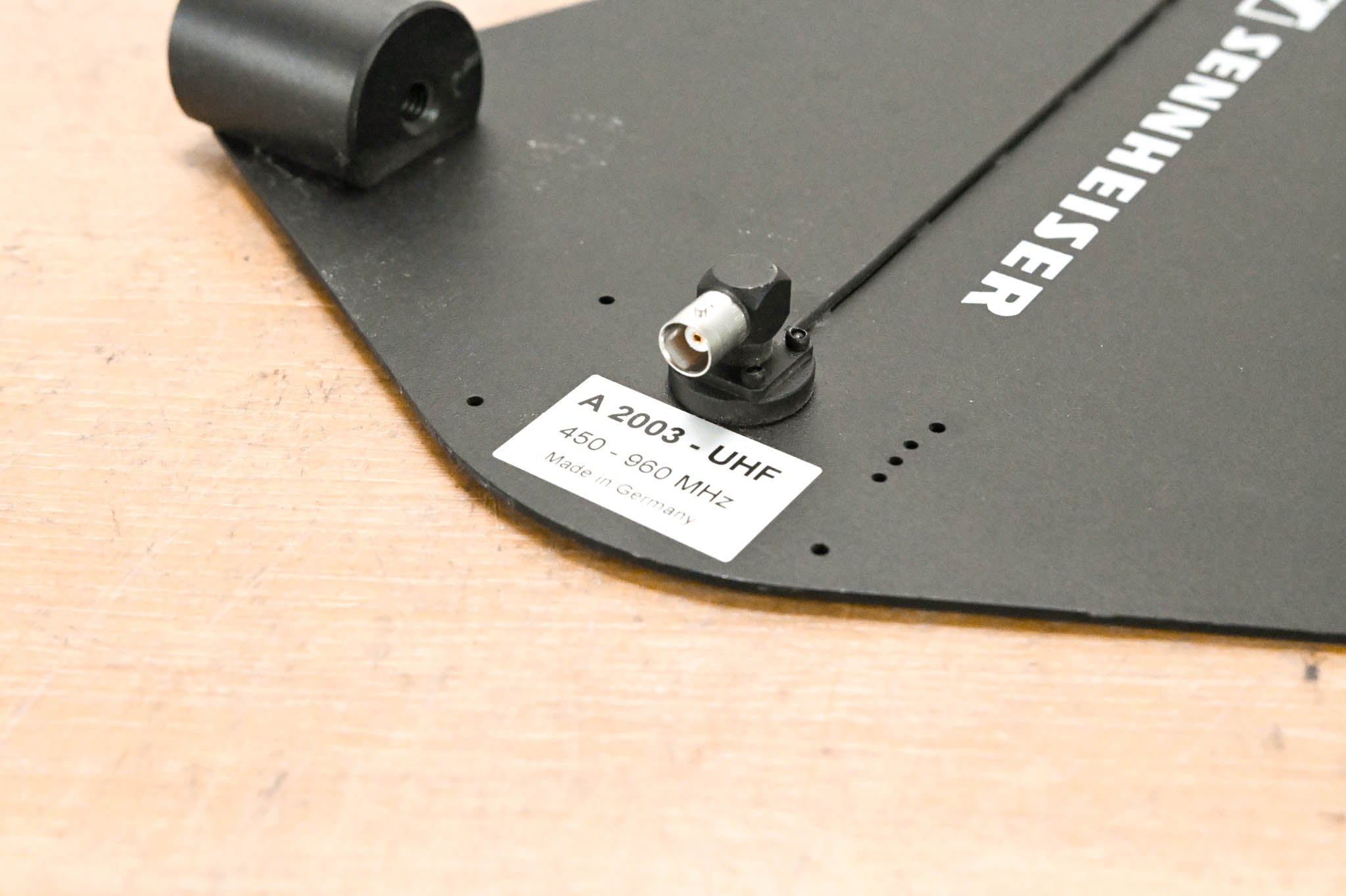Sennheiser A 2003-UHF Passive Directional Antenna