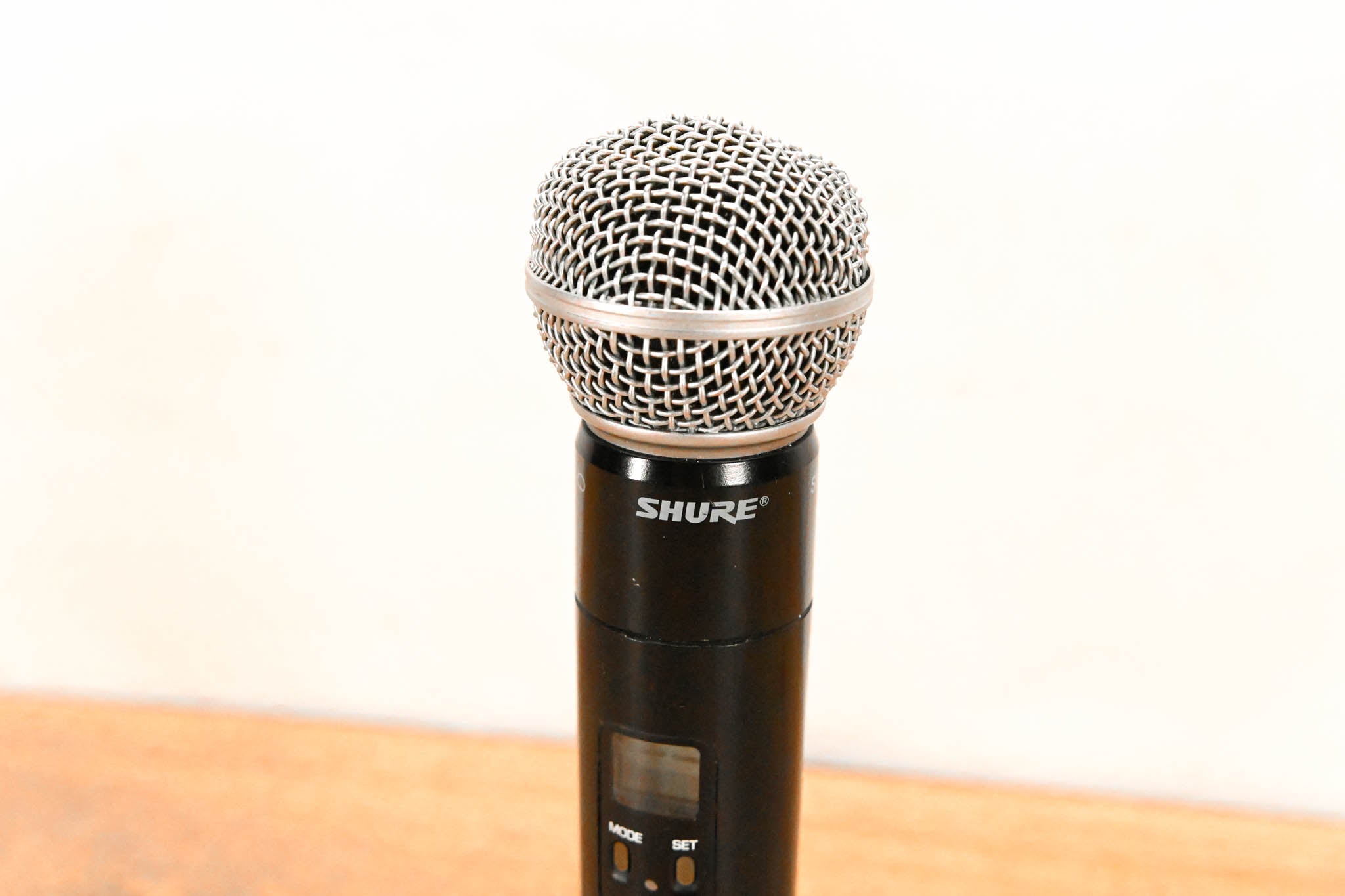 Shure ULXP24/58 Handheld Wireless System - J1 Band (NO POWER SUPPLY)