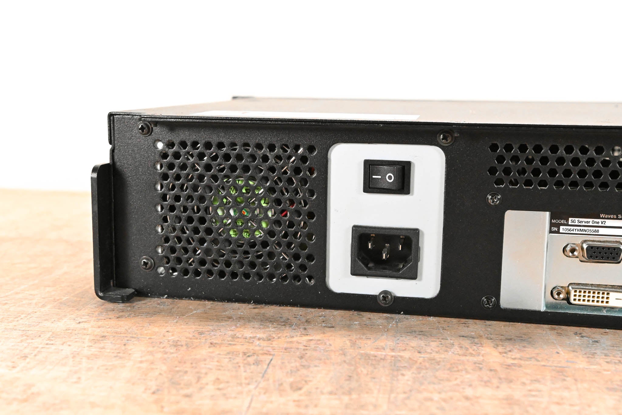 Waves SoundGrid Server One V2