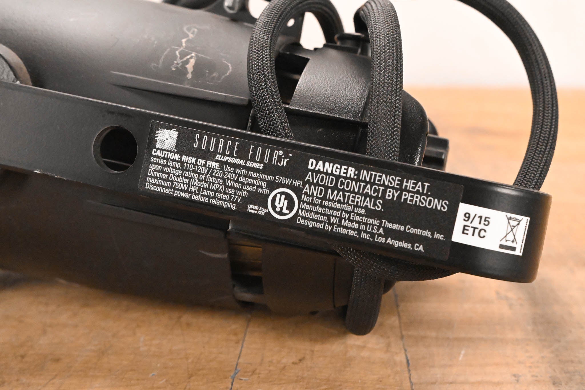 ETC Source Four Jr 25-50 Degree Zoom 575 Ellipsoidal Light