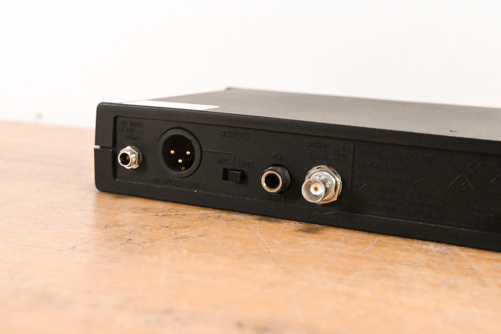 Shure ULXS4 Wireless Receiver - J1 Band: 554-590 MHz (NO POWER SUPPLY)