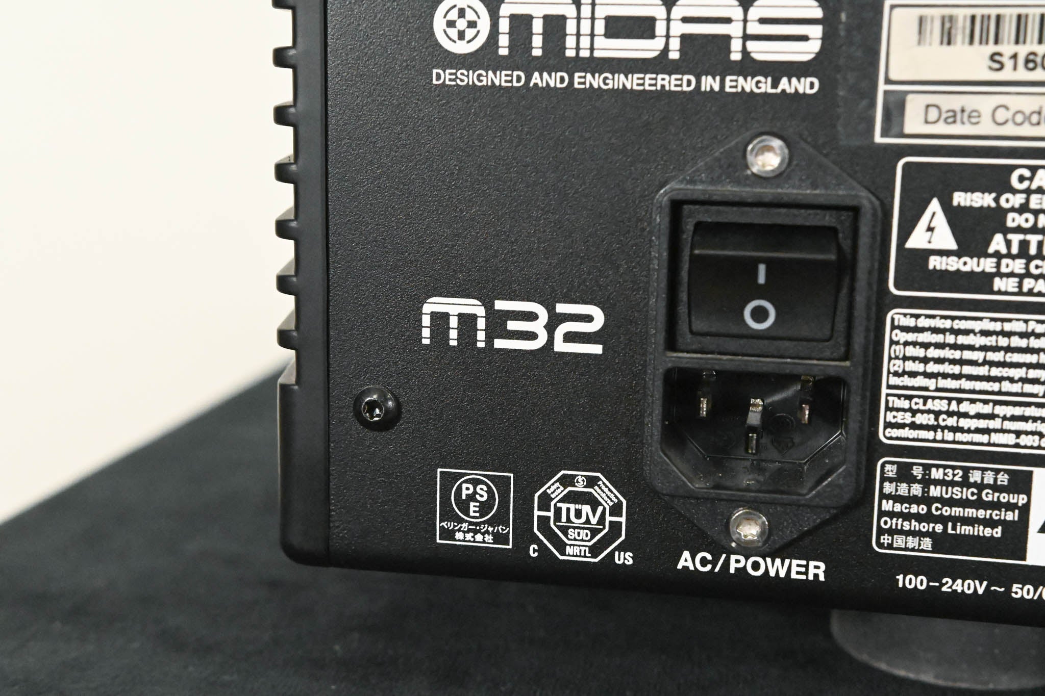 Midas M32 40-Channel Digital Audio Mixing Console