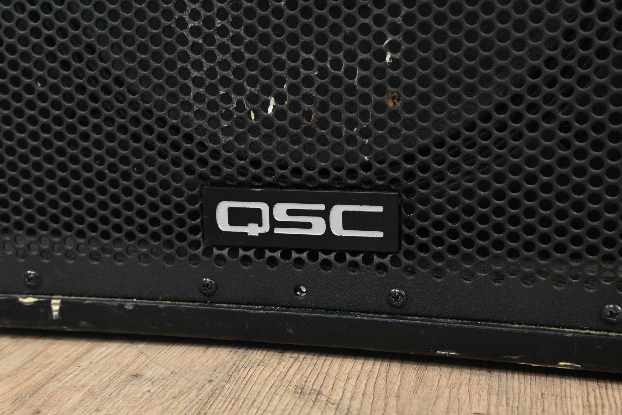 QSC HPR122i 12-inch Two-Way Powered Loudspeaker