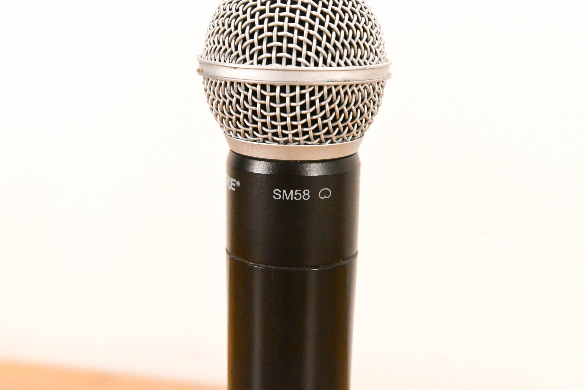 Shure ULXP24/58 Handheld Wireless System - J1 Band (NO POWER SUPPLY)
