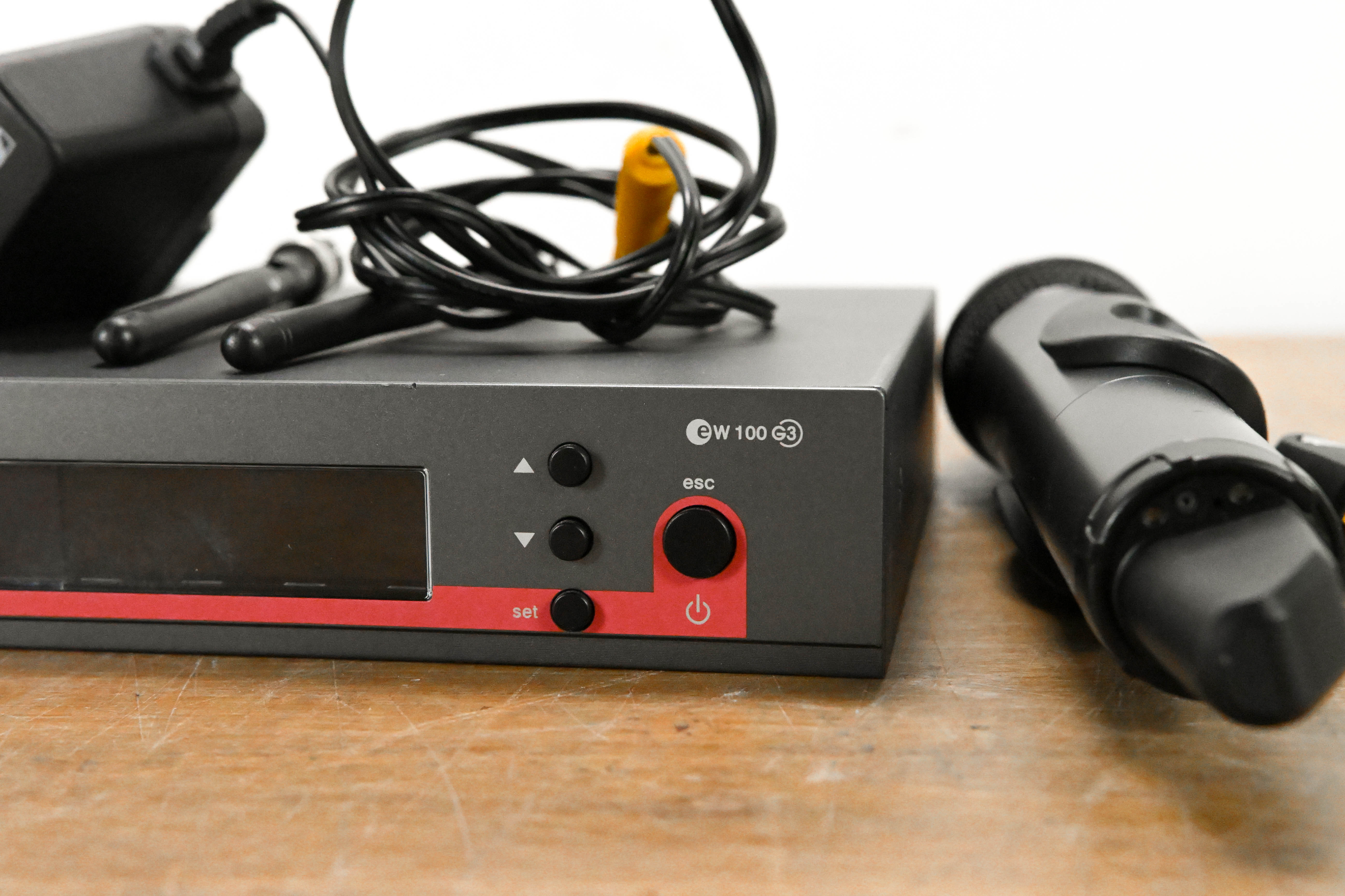 Sennheiser ew 100 G3 Handheld Wireless System - A Range: 516-558 MHz
