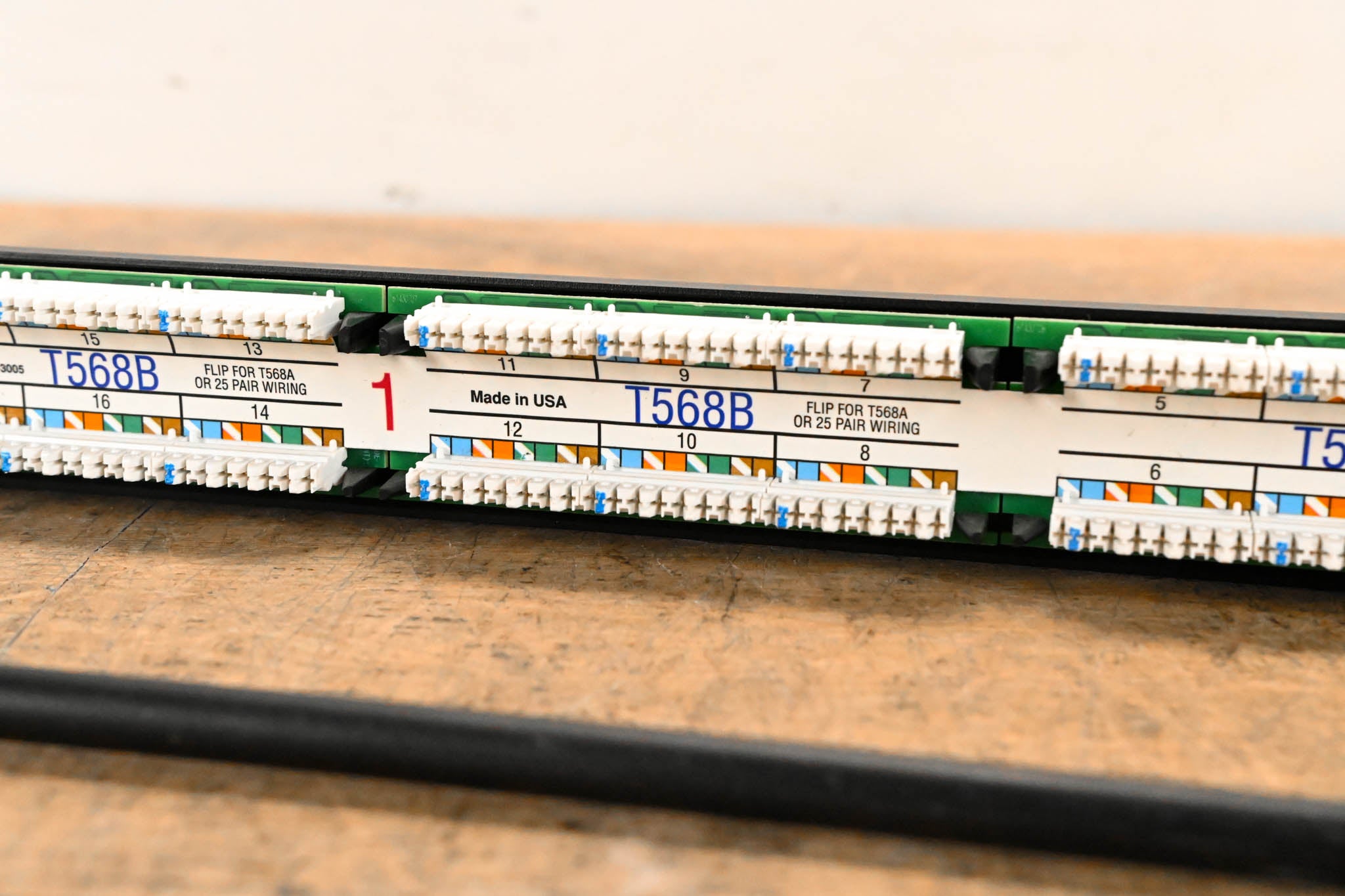 Leviton eXtreme 6+ 24-Port  Cat 6 Universal Patch Panel