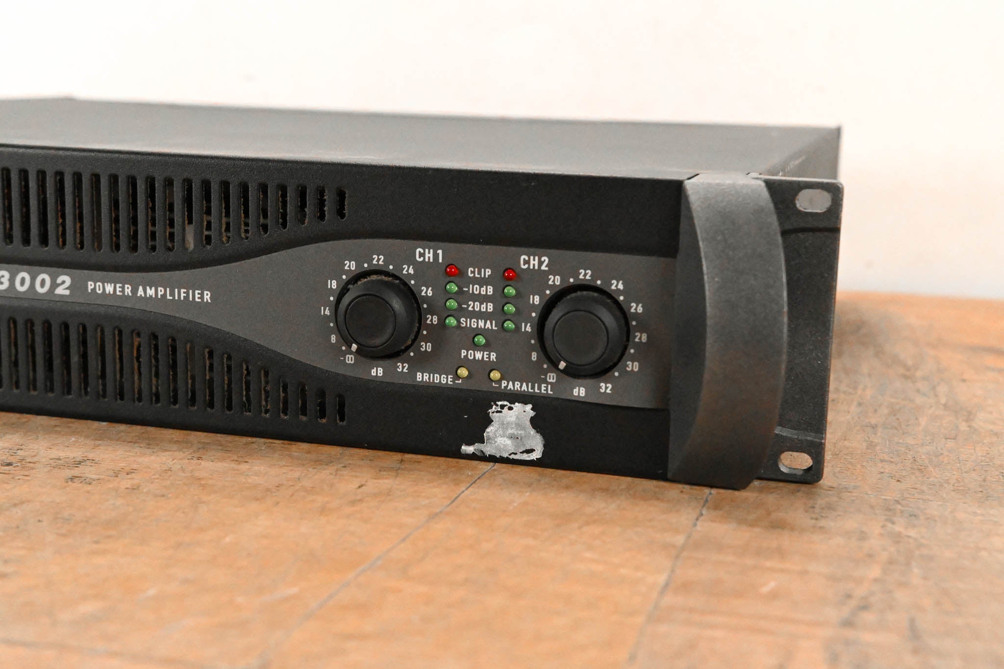 QSC PLX3002 2-Channel Power Amplifier