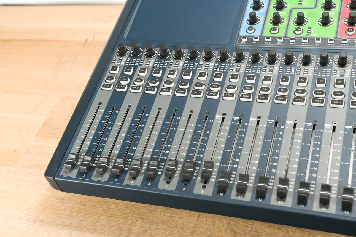 Soundcraft Si Expression 2 24-Channel Digital Audio Mixer