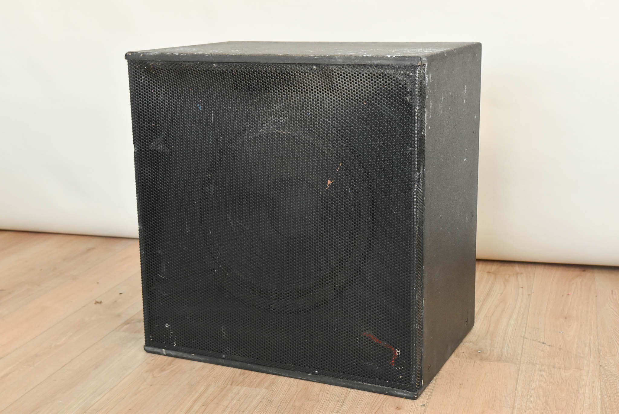 Turbosound TCS-118 Single 18-inch Passive Subwoofer