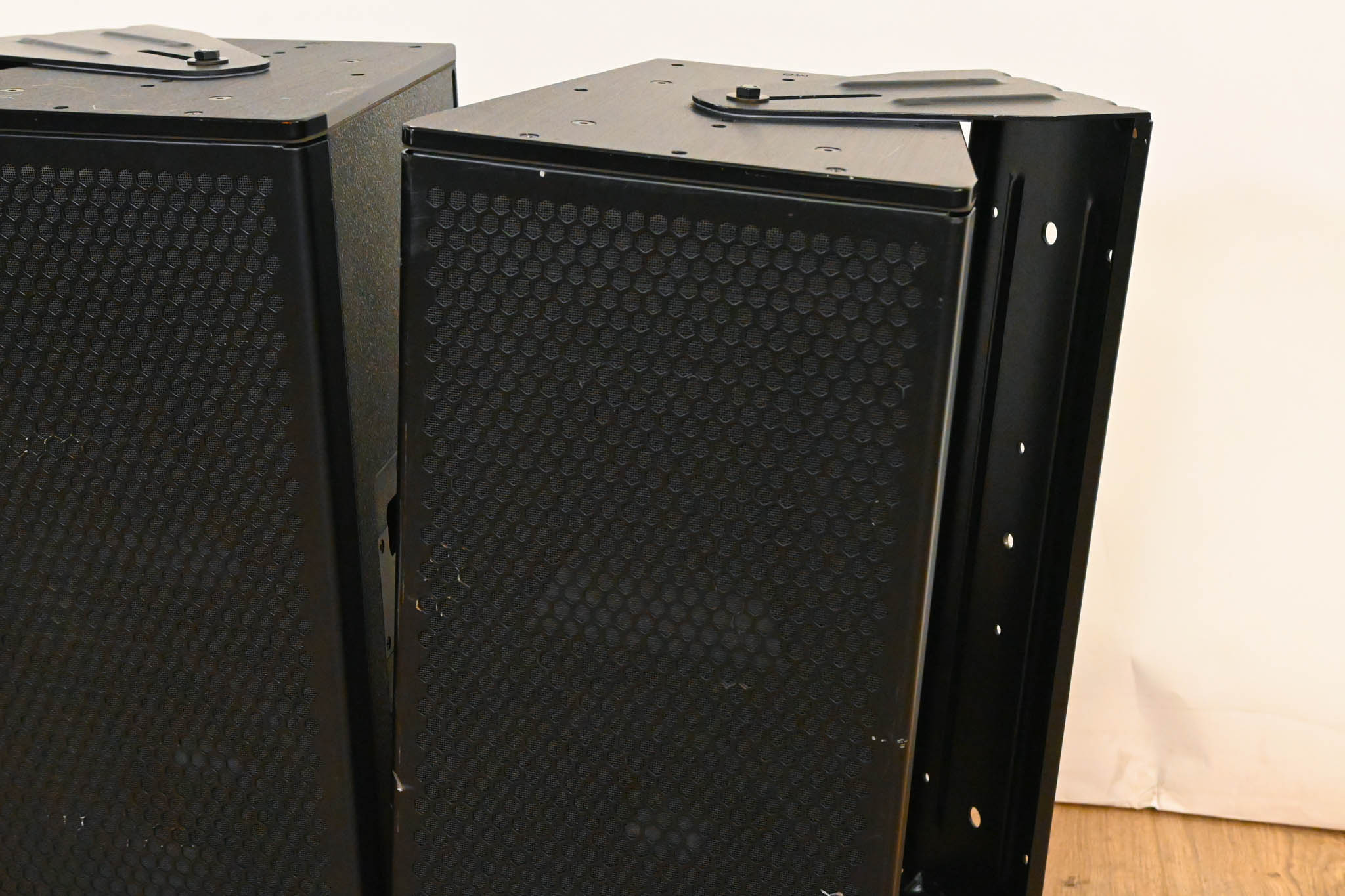 Meyer Sound UPJ-1P Compact VariO Loudspeaker (PAIR)