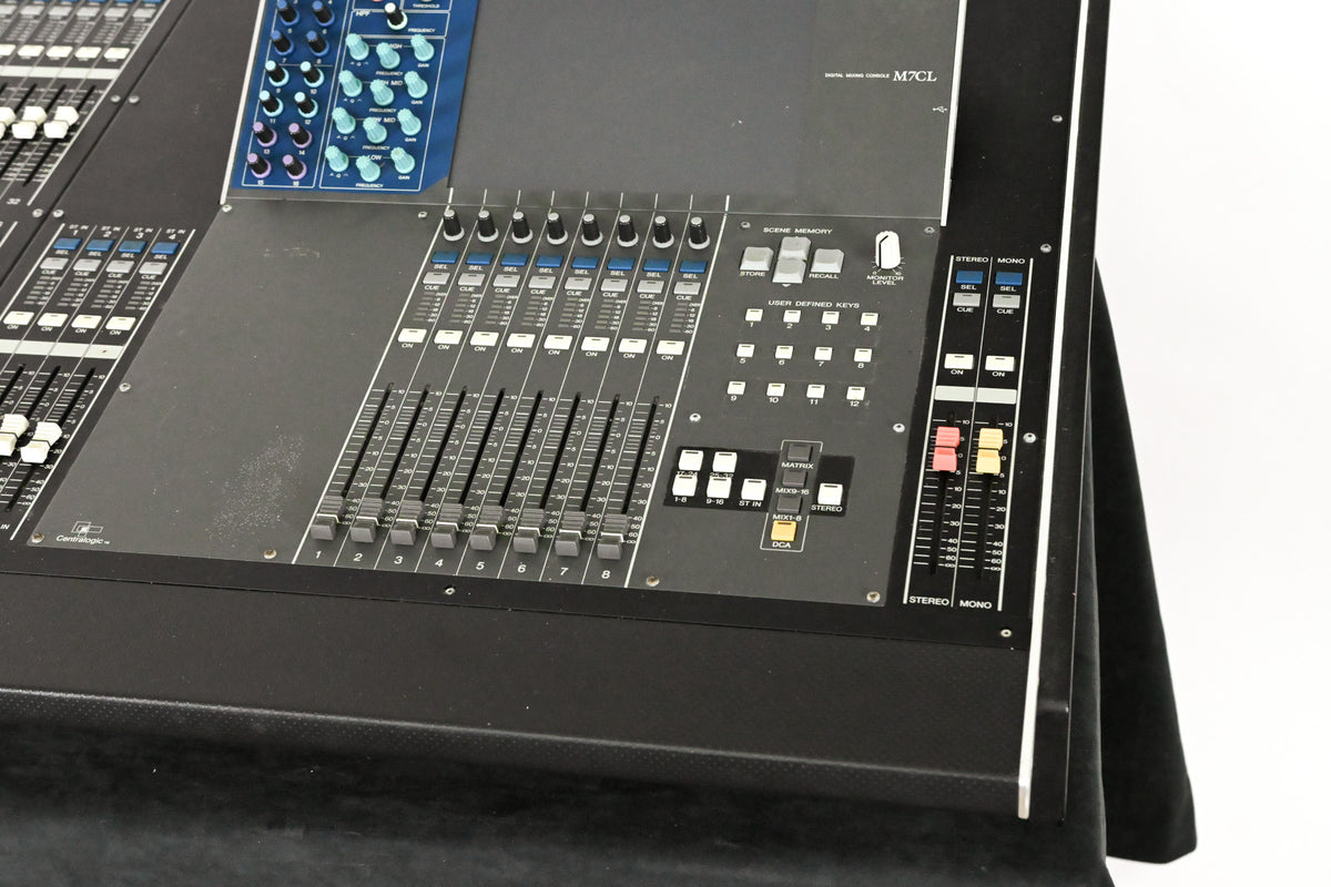 Yamaha M7CL-32 32-Channel Digital Audio Mixing Console