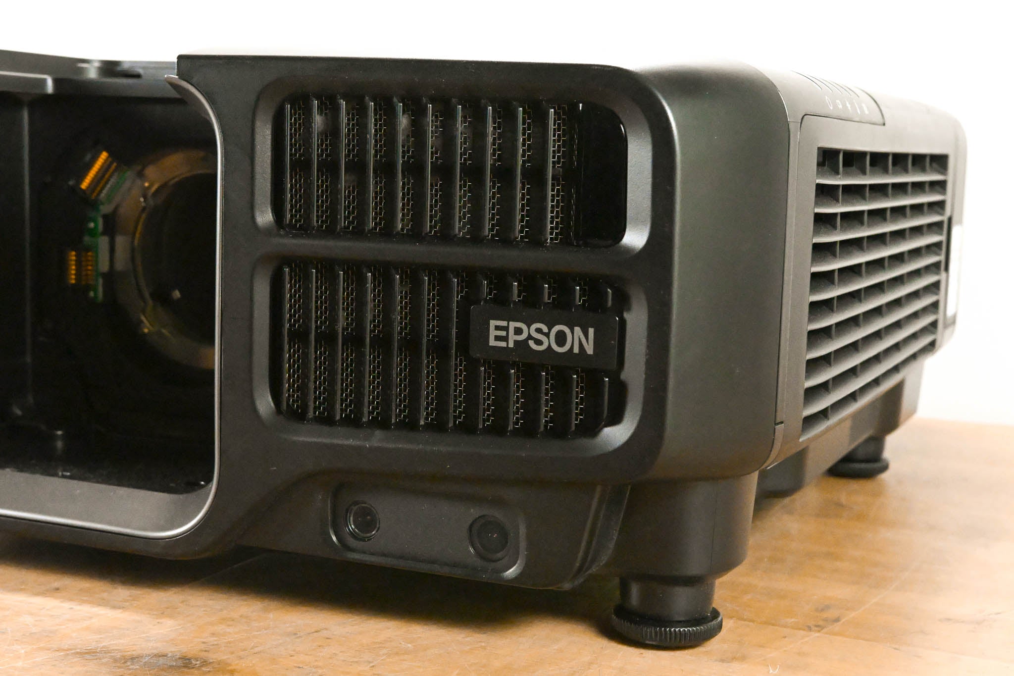 Epson Pro L1405U 8,000-Lumen Laser WUXGA 3LCD Projector