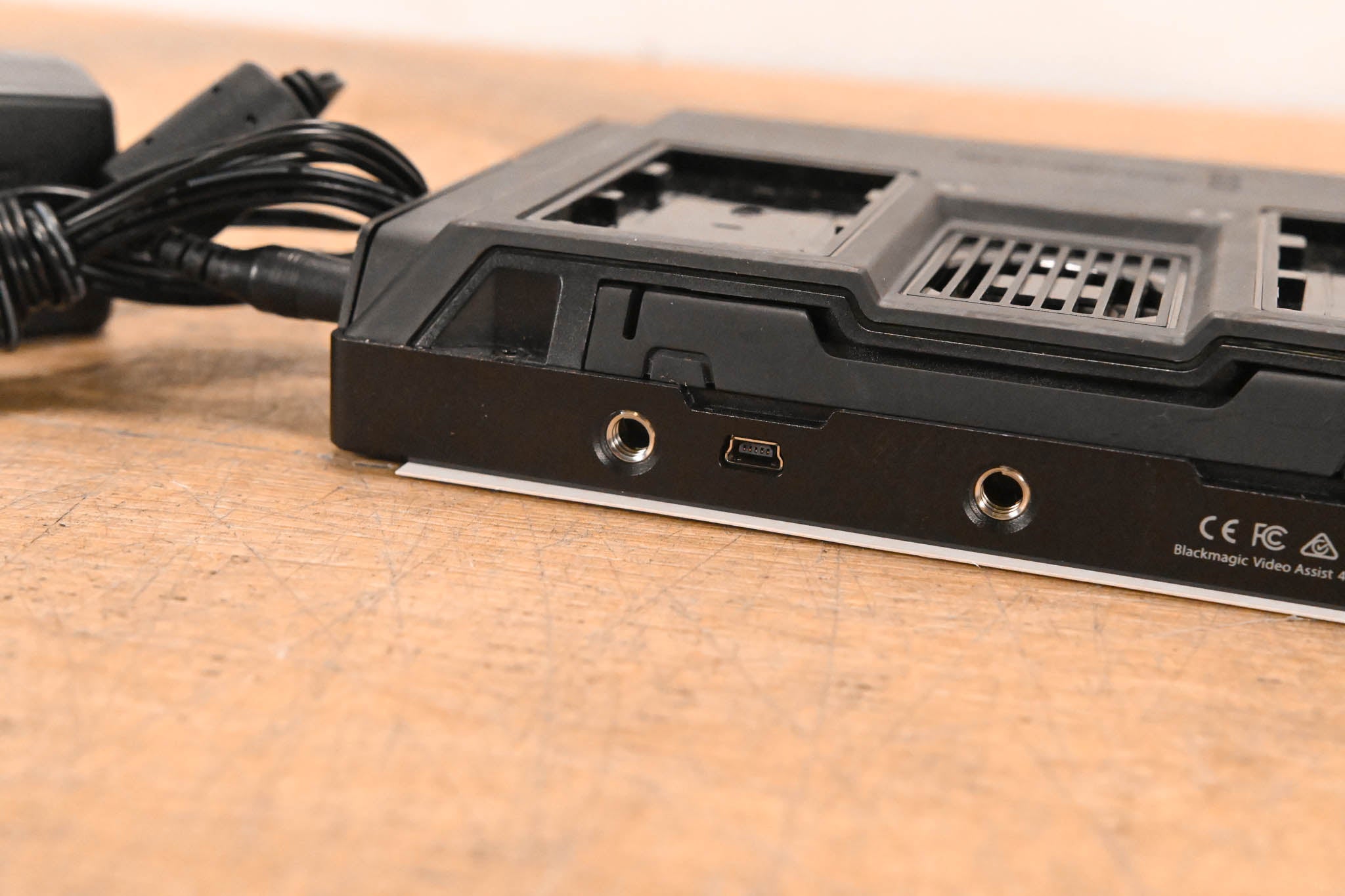 Blackmagic Design Video Assist 4K 7" Monitor/Recorder