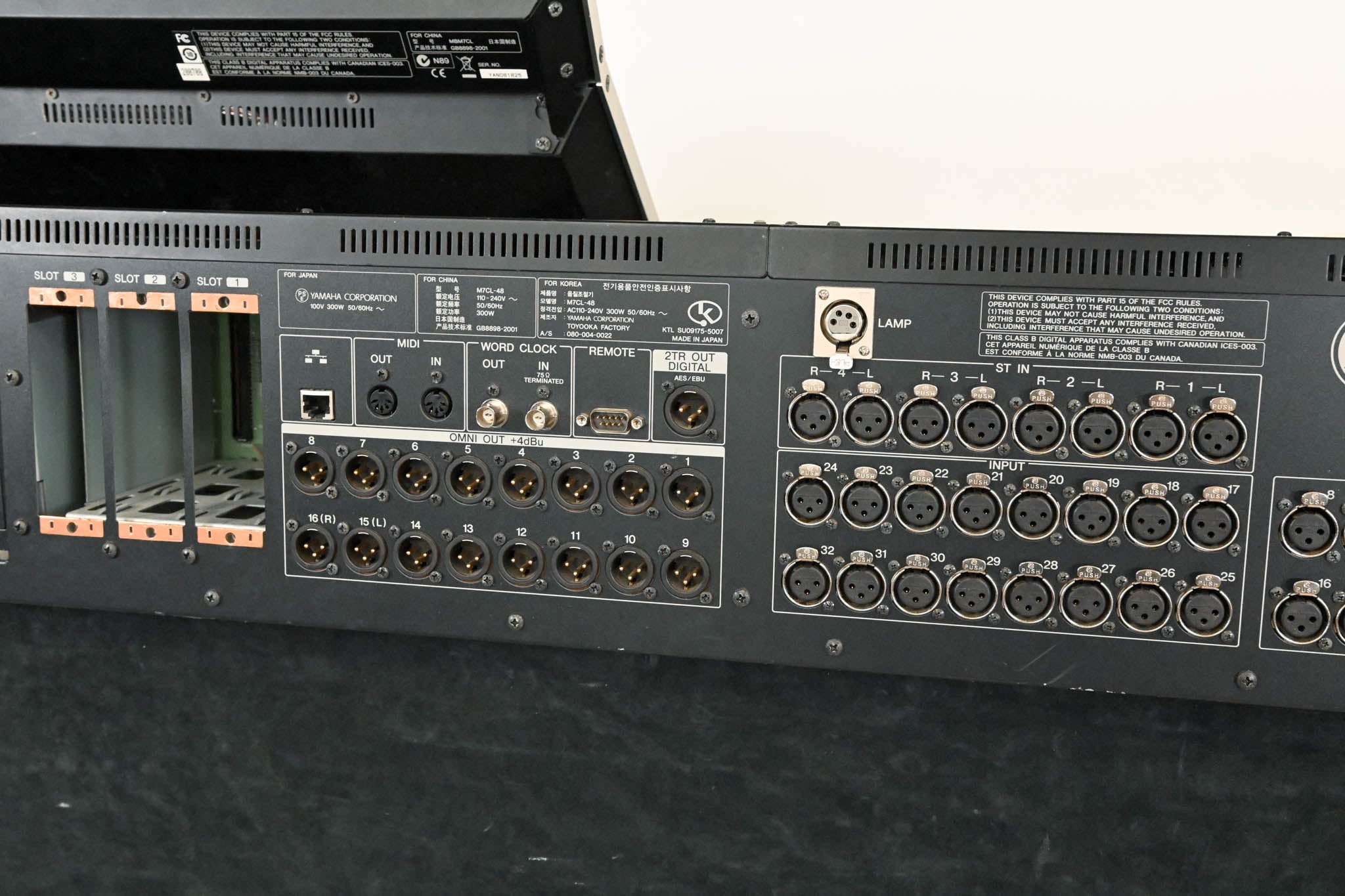 Yamaha M7CL-48 48-Channel Digital Audio Mixing Console